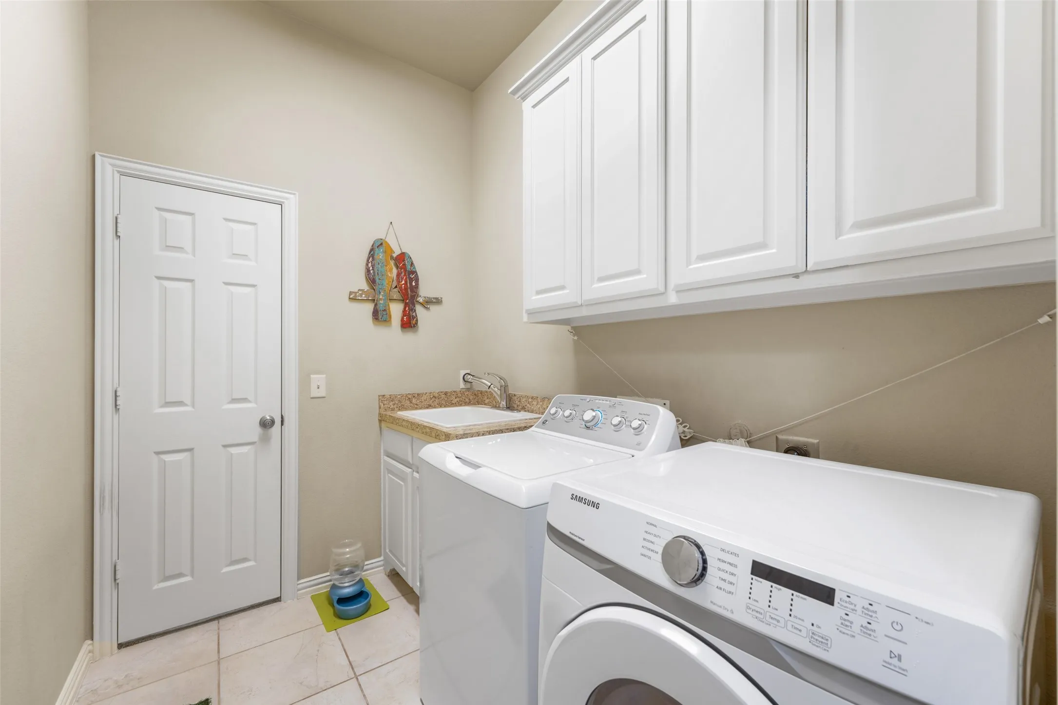 Single Family Residence For Sale in Collin County , 10082 Drawbridge Drive, Frisco, Texas 75035, 4 Bedroom, 4 Bathroom, 2 Garage spaces, 3,501 Sqft, built in 2010, mls#21308342, Real Estate Agent in Frisco, Homes For Sale in Collin county, Homes For Sale in Frisco, Realtor in Frisco Texas, Real Estate Brokerage Independent Realty Texas, Luminita Cordes Realtor