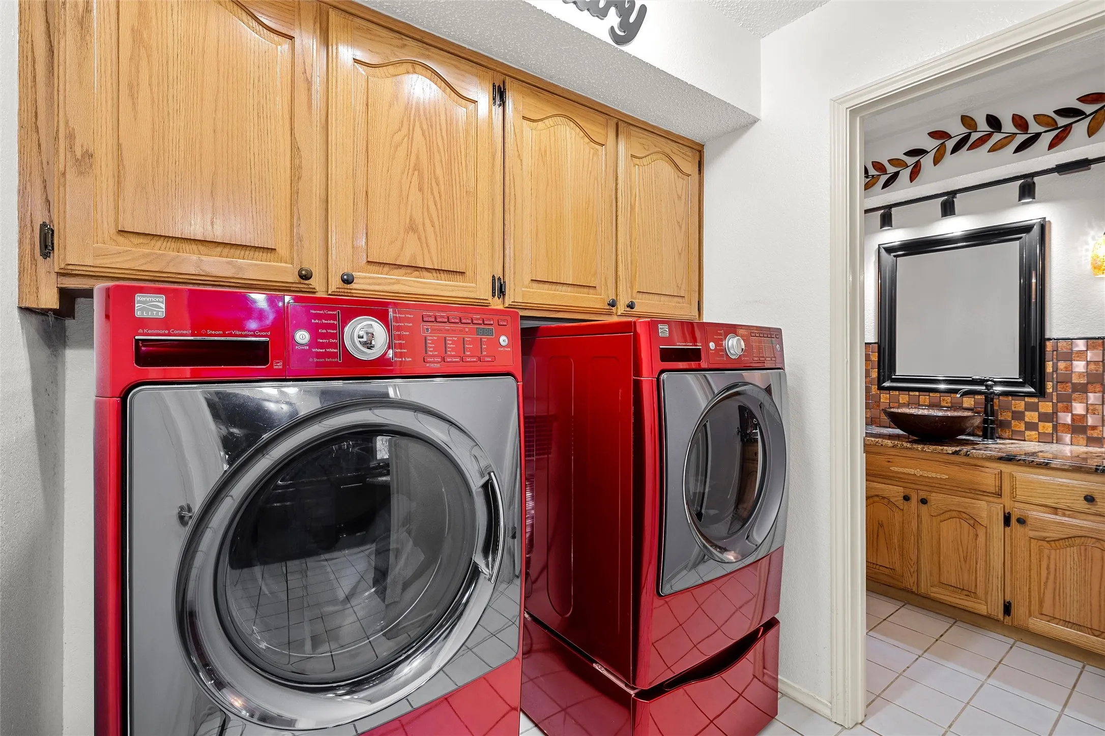 Single Family Residence For Sale in Bosque County , 289 CR 4275, Clifton, Texas 76634, 2 Bedroom, 2 Bathroom, Garage spaces, 1,960 Sqft, built in 2019, Price $1,825,000, mls#21308268, Real Estate Agent in Clifton, Homes For Sale in Bosque county, Homes For Sale in Clifton, Realtor in Clifton Texas, Real Estate Brokerage Independent Realty Texas, Luminita Cordes Realtor