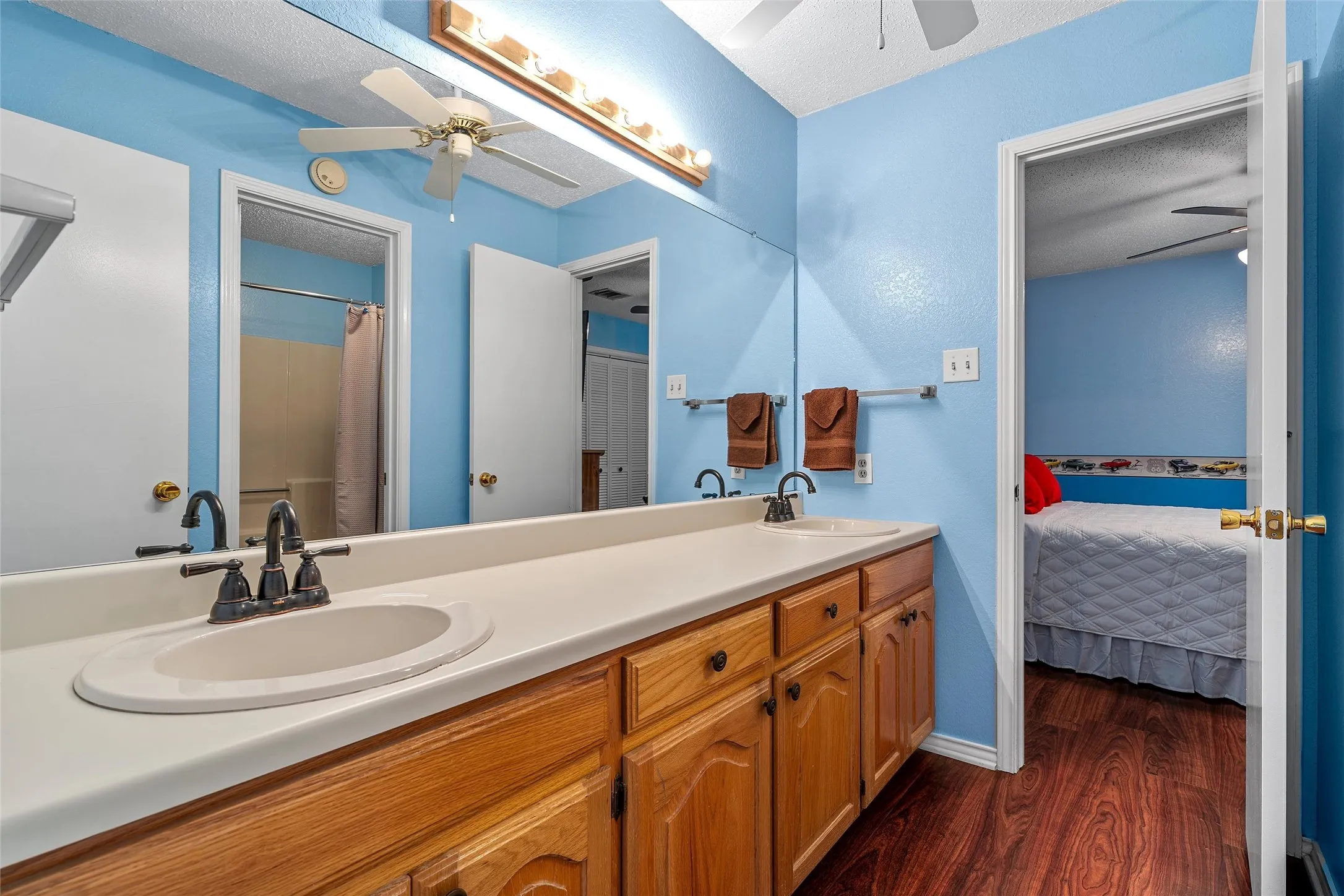 Single Family Residence For Sale in Bosque County , 289 CR 4275, Clifton, Texas 76634, 2 Bedroom, 2 Bathroom, Garage spaces, 1,960 Sqft, built in 2019, Price $1,825,000, mls#21308268, Real Estate Agent in Clifton, Homes For Sale in Bosque county, Homes For Sale in Clifton, Realtor in Clifton Texas, Real Estate Brokerage Independent Realty Texas, Luminita Cordes Realtor