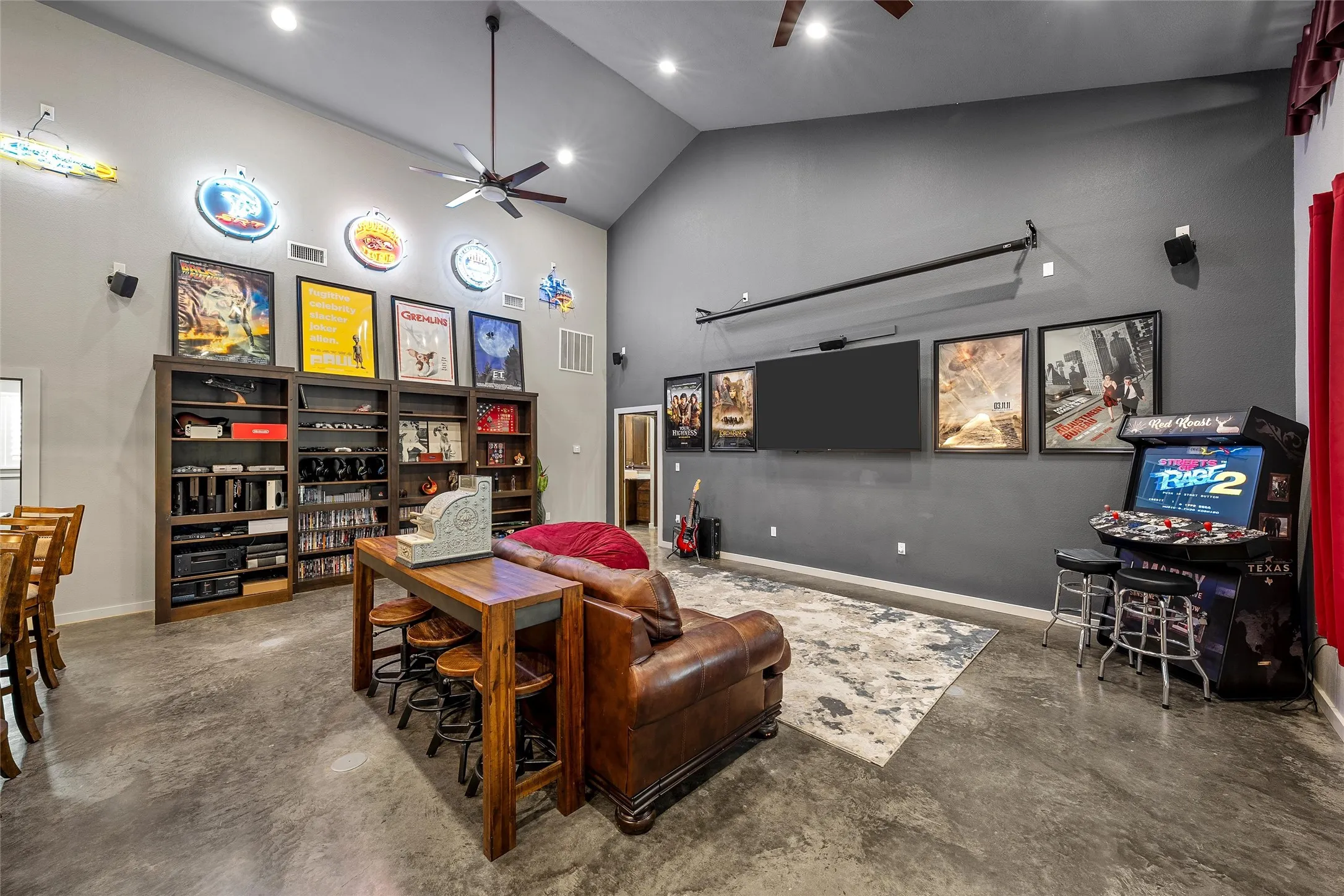 Single Family Residence For Sale in Bosque County , 289 CR 4275, Clifton, Texas 76634, 2 Bedroom, 2 Bathroom, Garage spaces, 1,960 Sqft, built in 2019, Price $1,825,000, mls#21308268, Real Estate Agent in Clifton, Homes For Sale in Bosque county, Homes For Sale in Clifton, Realtor in Clifton Texas, Real Estate Brokerage Independent Realty Texas, Luminita Cordes Realtor