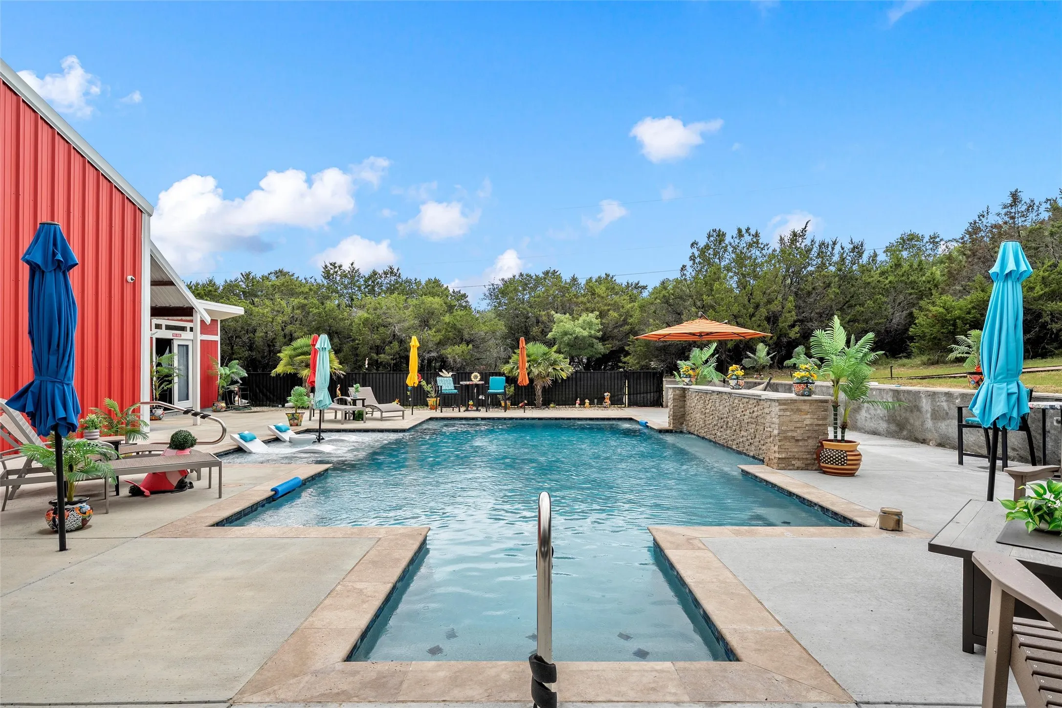 Single Family Residence For Sale in Bosque County , 289 CR 4275, Clifton, Texas 76634, 2 Bedroom, 2 Bathroom, Garage spaces, 1,960 Sqft, built in 2019, Price $1,825,000, mls#21308268, Real Estate Agent in Clifton, Homes For Sale in Bosque county, Homes For Sale in Clifton, Realtor in Clifton Texas, Real Estate Brokerage Independent Realty Texas, Luminita Cordes Realtor
