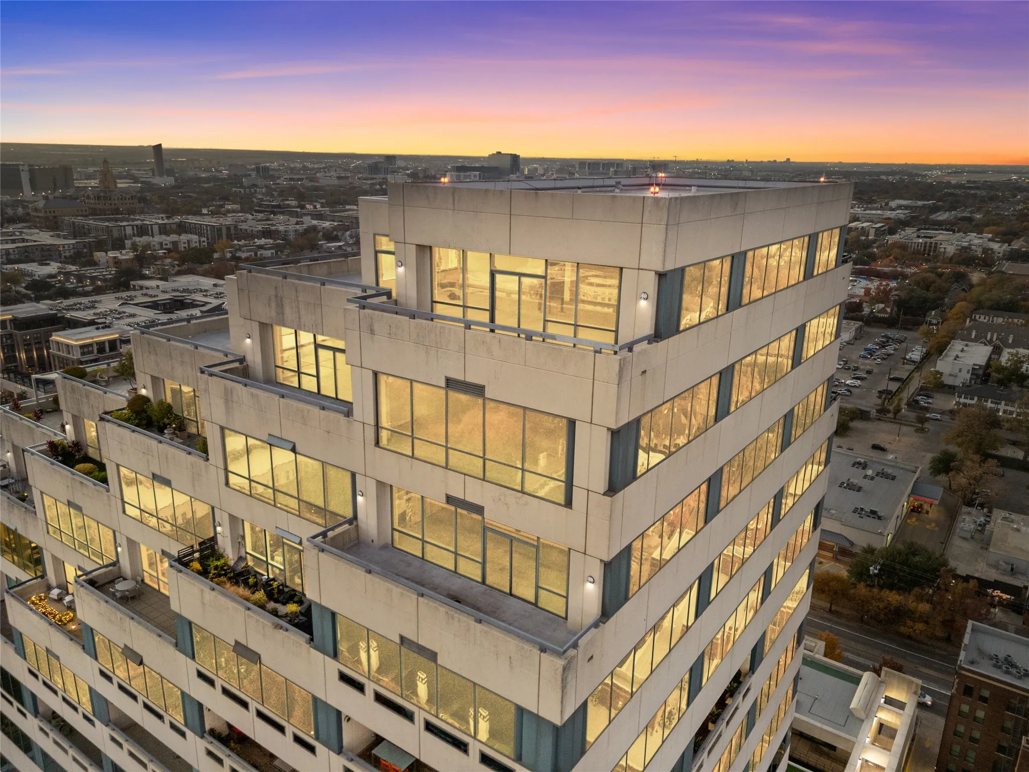 Condominium For Sale in Dallas County , 3111 Welborn Street 1701, Dallas, Texas 75219, 0, 0, 2 Garage spaces, 7,465 Sqft, built in 1985, Price $1,500,000, mls#21308351, Real Estate Agent in Dallas, Homes For Sale in Dallas county, Homes For Sale in Dallas, Realtor in Dallas Texas, Real Estate Brokerage Independent Realty Texas, Luminita Cordes Realtor