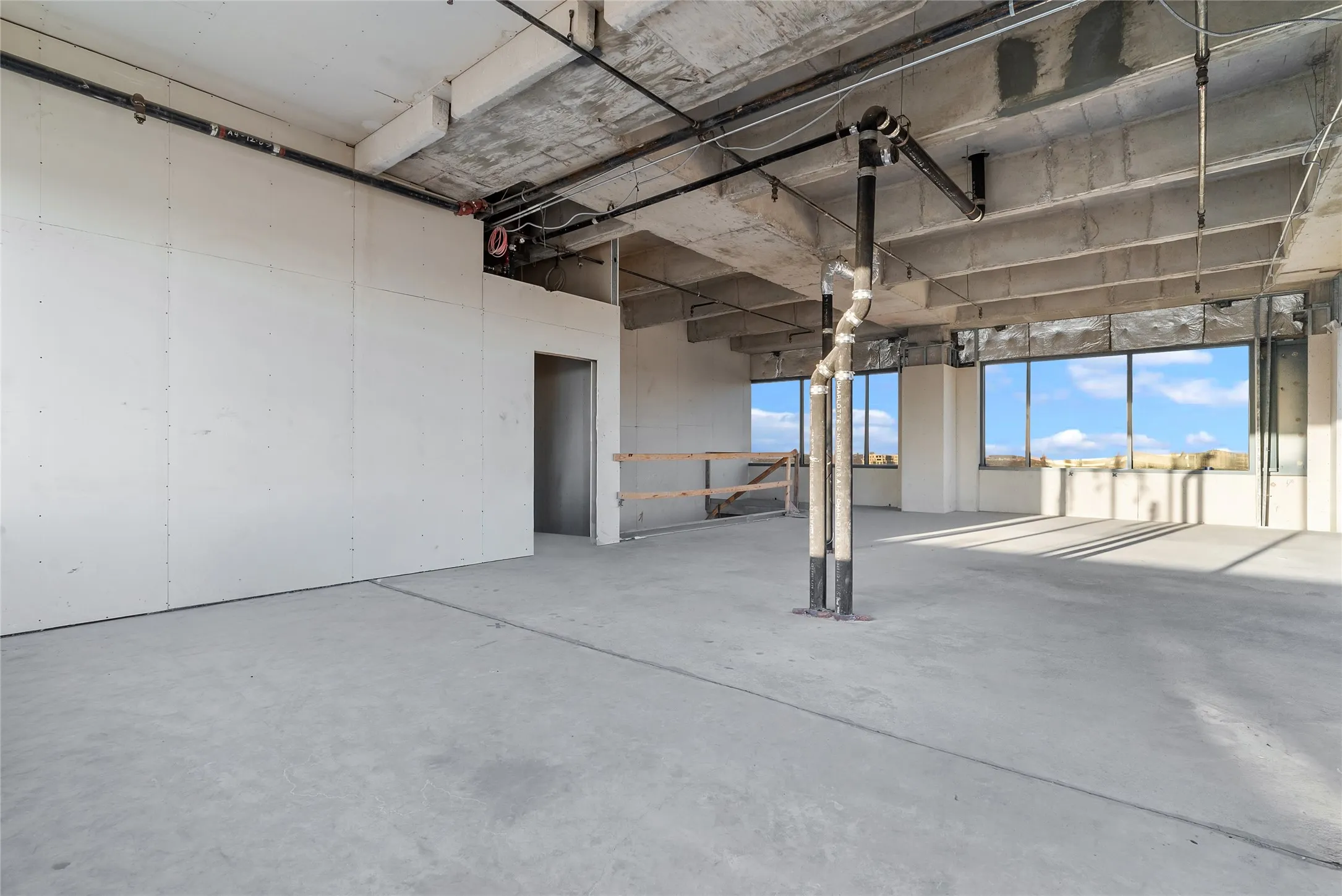 Condominium For Sale in Dallas County , 3111 Welborn Street 1701, Dallas, Texas 75219, 0, 0, 2 Garage spaces, 7,465 Sqft, built in 1985, Price $1,500,000, mls#21308351, Real Estate Agent in Dallas, Homes For Sale in Dallas county, Homes For Sale in Dallas, Realtor in Dallas Texas, Real Estate Brokerage Independent Realty Texas, Luminita Cordes Realtor