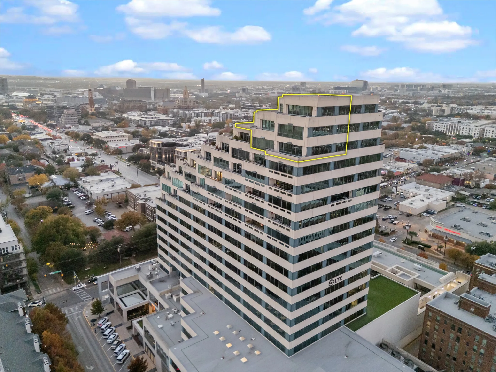 Condominium For Sale in Dallas County , 3111 Welborn Street 1701, Dallas, Texas 75219, 0, 0, 2 Garage spaces, 7,465 Sqft, built in 1985, Price $1,500,000, mls#21308351, Real Estate Agent in Dallas, Homes For Sale in Dallas county, Homes For Sale in Dallas, Realtor in Dallas Texas, Real Estate Brokerage Independent Realty Texas, Luminita Cordes Realtor