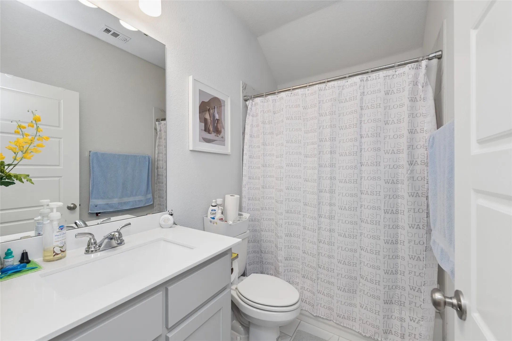 Single Family Residence For Sale in Denton County , 9108 Winding Creek Drive, Little Elm, Texas 75068, 4 Bedroom, 3 Bathroom, 2 Garage spaces, 1,809 Sqft, built in 2023, mls#21308366, Real Estate Agent in Little Elm, Homes For Sale in Denton county, Homes For Sale in Little Elm, Realtor in Little Elm Texas, Real Estate Brokerage Independent Realty Texas, Luminita Cordes Realtor