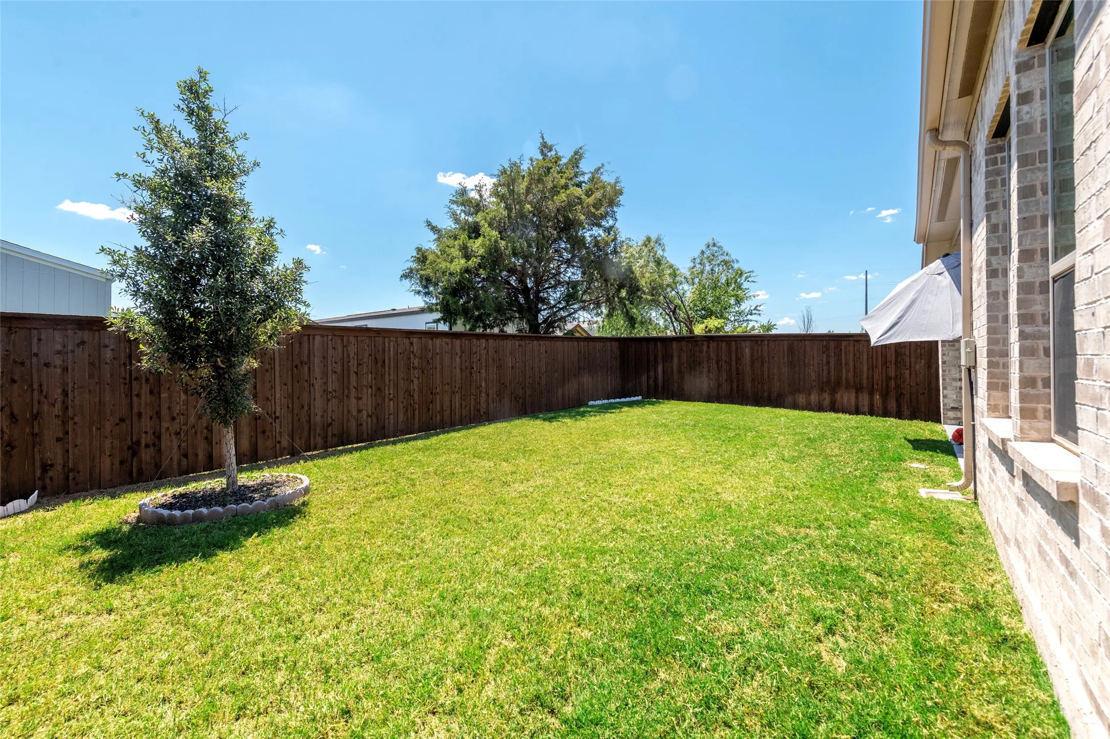 Single Family Residence For Sale in Denton County , 9108 Winding Creek Drive, Little Elm, Texas 75068, 4 Bedroom, 3 Bathroom, 2 Garage spaces, 1,809 Sqft, built in 2023, mls#21308366, Real Estate Agent in Little Elm, Homes For Sale in Denton county, Homes For Sale in Little Elm, Realtor in Little Elm Texas, Real Estate Brokerage Independent Realty Texas, Luminita Cordes Realtor