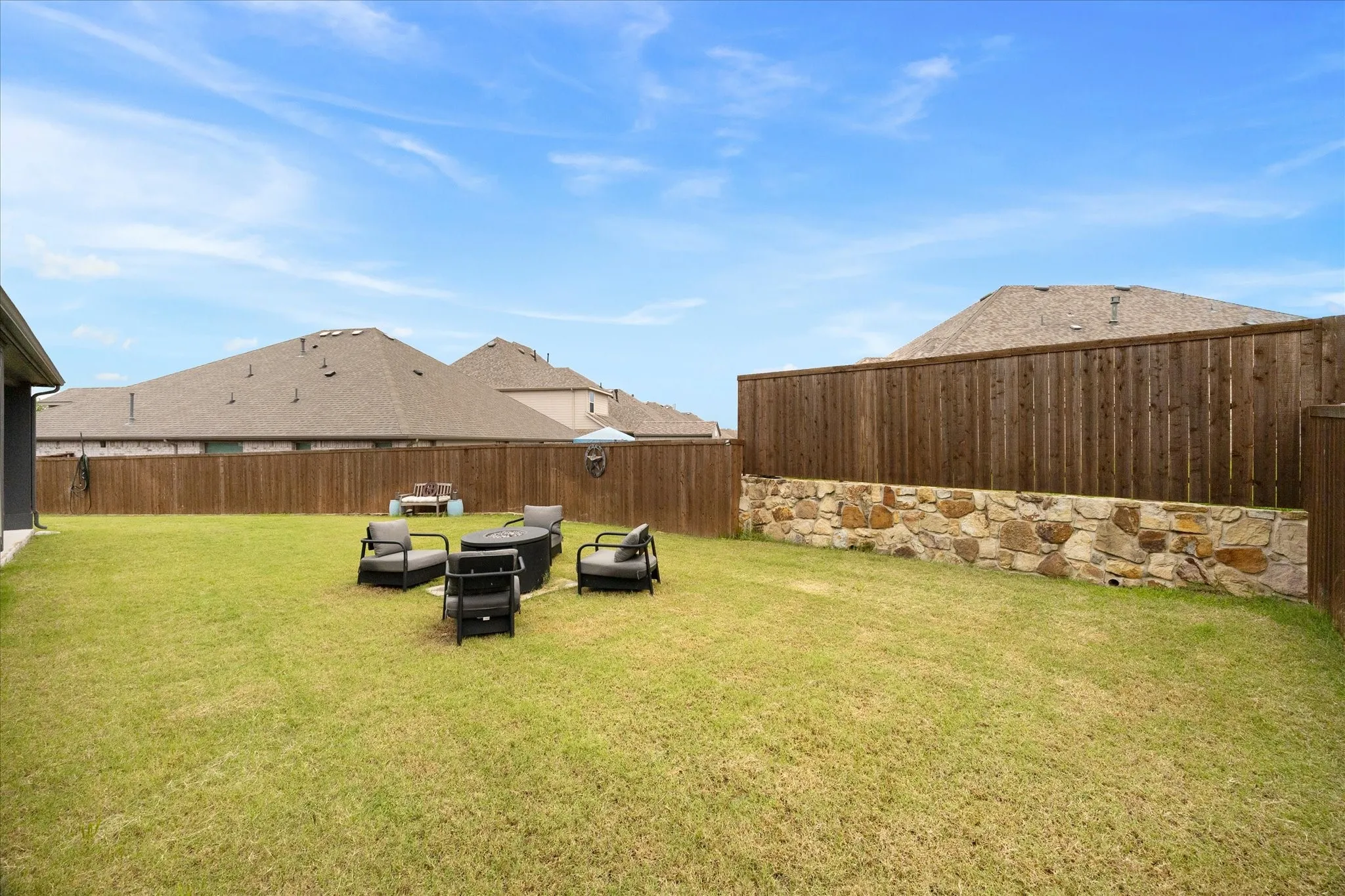 Single Family Residence For Rent in Rockwall County , 1904 Frediano Lane, Mclendon Chisholm, Texas 75032, 5 Bedroom, 4 Bathroom, 3 Garage spaces, 3,480 Sqft, built in 2022, mls#21308323, Real Estate Agent in Mclendon Chisholm, Homes For Rent in Rockwall county, Homes For Rent in Mclendon Chisholm, Realtor in Mclendon Chisholm Texas, Real Estate Brokerage Independent Realty Texas, Luminita Cordes Realtor