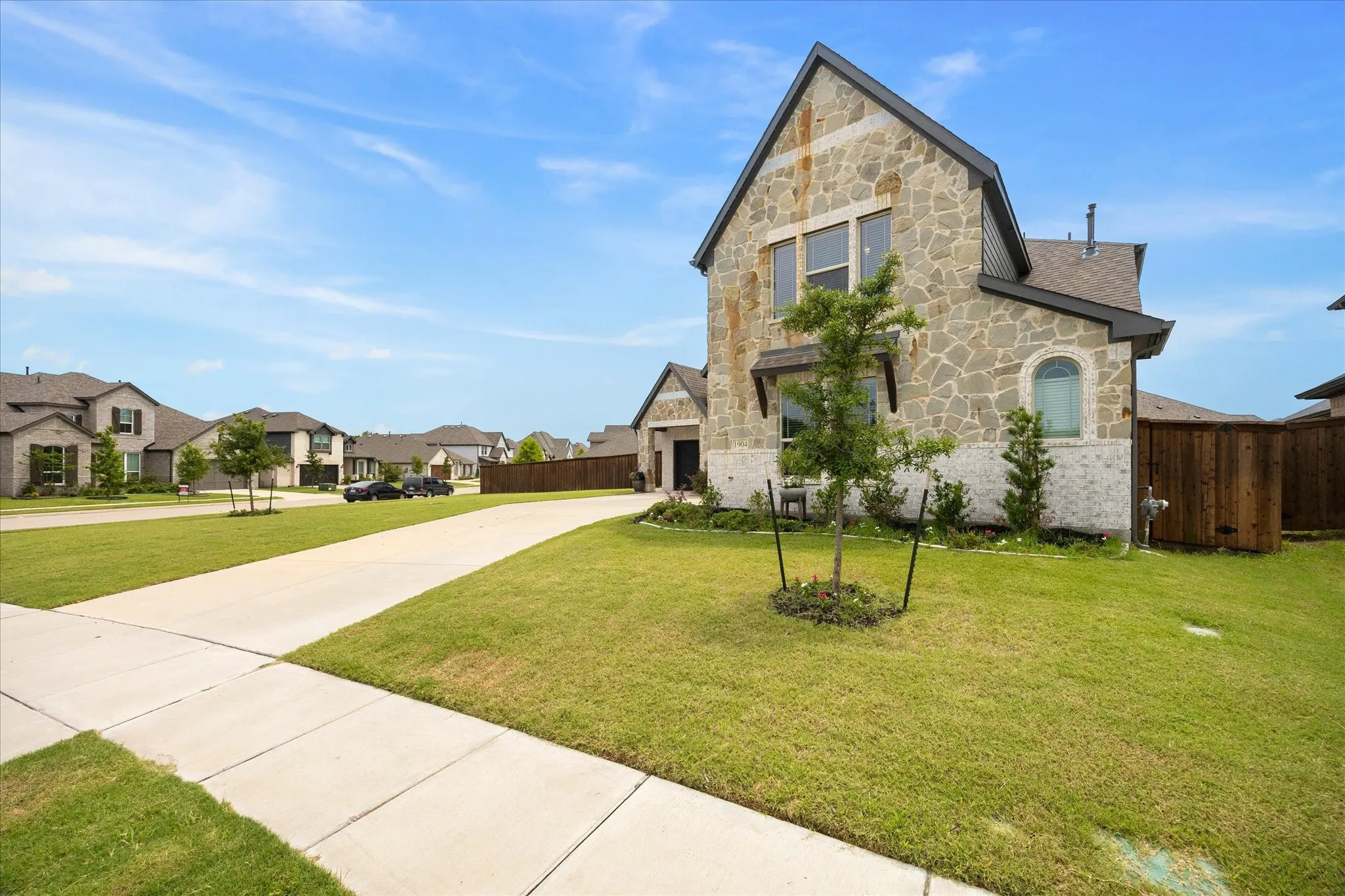 Single Family Residence For Rent in Rockwall County , 1904 Frediano Lane, Mclendon Chisholm, Texas 75032, 5 Bedroom, 4 Bathroom, 3 Garage spaces, 3,480 Sqft, built in 2022, mls#21308323, Real Estate Agent in Mclendon Chisholm, Homes For Rent in Rockwall county, Homes For Rent in Mclendon Chisholm, Realtor in Mclendon Chisholm Texas, Real Estate Brokerage Independent Realty Texas, Luminita Cordes Realtor