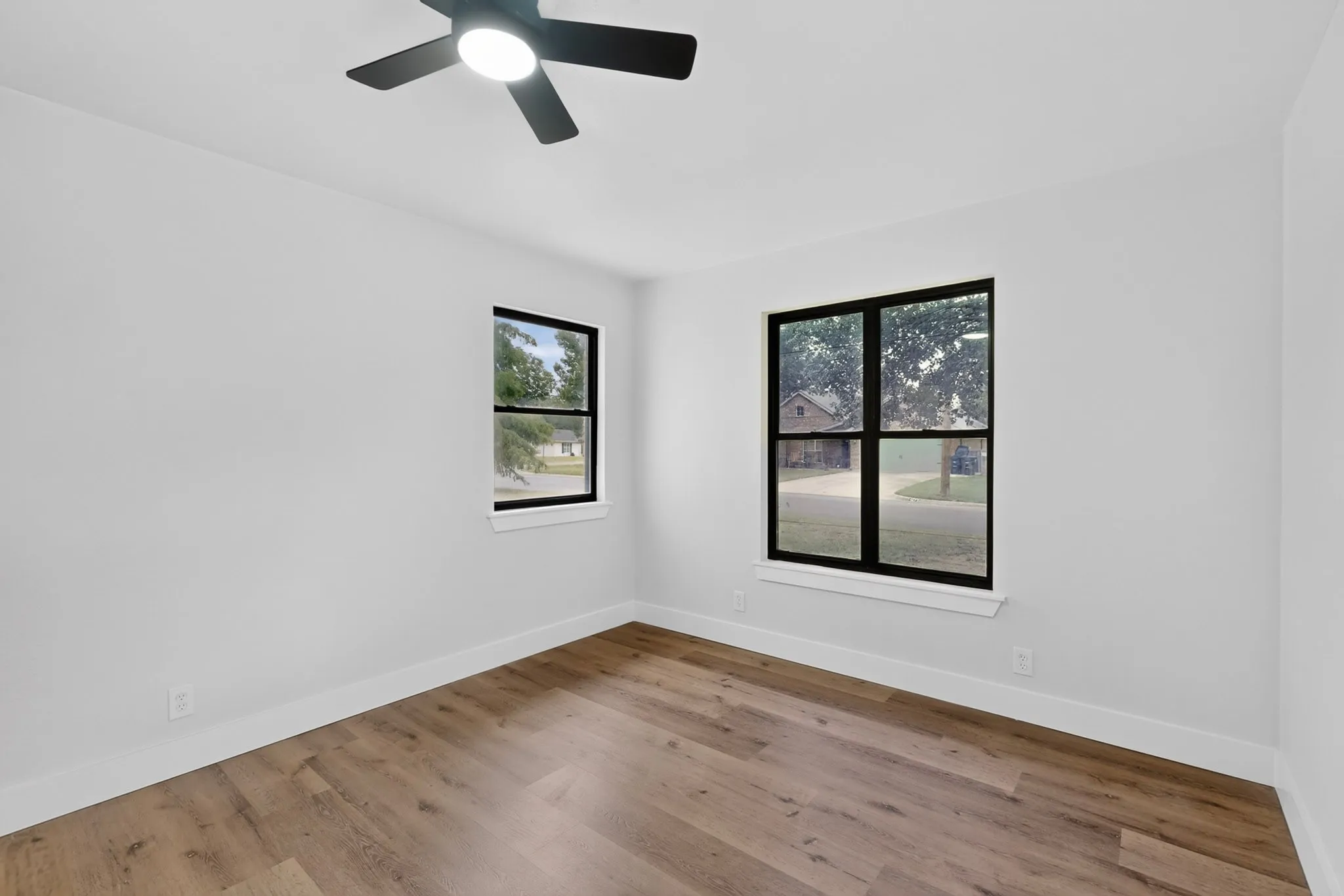 Single Family Residence For Sale in Tarrant County , 4171 Carolyn Road, Fort Worth, Texas 76109, 4 Bedroom, 3 Bathroom, Garage spaces, 1,765 Sqft, built in 1950, mls#21303116, Real Estate Agent in Fort Worth, Homes For Sale in Tarrant county, Homes For Sale in Fort Worth, Realtor in Fort Worth Texas, Real Estate Brokerage Independent Realty Texas, Luminita Cordes Realtor