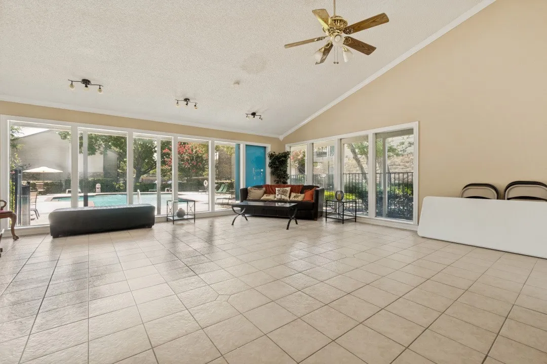 Condominium For Sale in Dallas County , 5300 Keller Springs Road 2054, Dallas, Texas 75248, 1 Bedroom, 1 Bathroom, Garage spaces, 812 Sqft, built in 1982, mls#21308368, Real Estate Agent in Dallas, Homes For Sale in Dallas county, Homes For Sale in Dallas, Realtor in Dallas Texas, Real Estate Brokerage Independent Realty Texas, Luminita Cordes Realtor