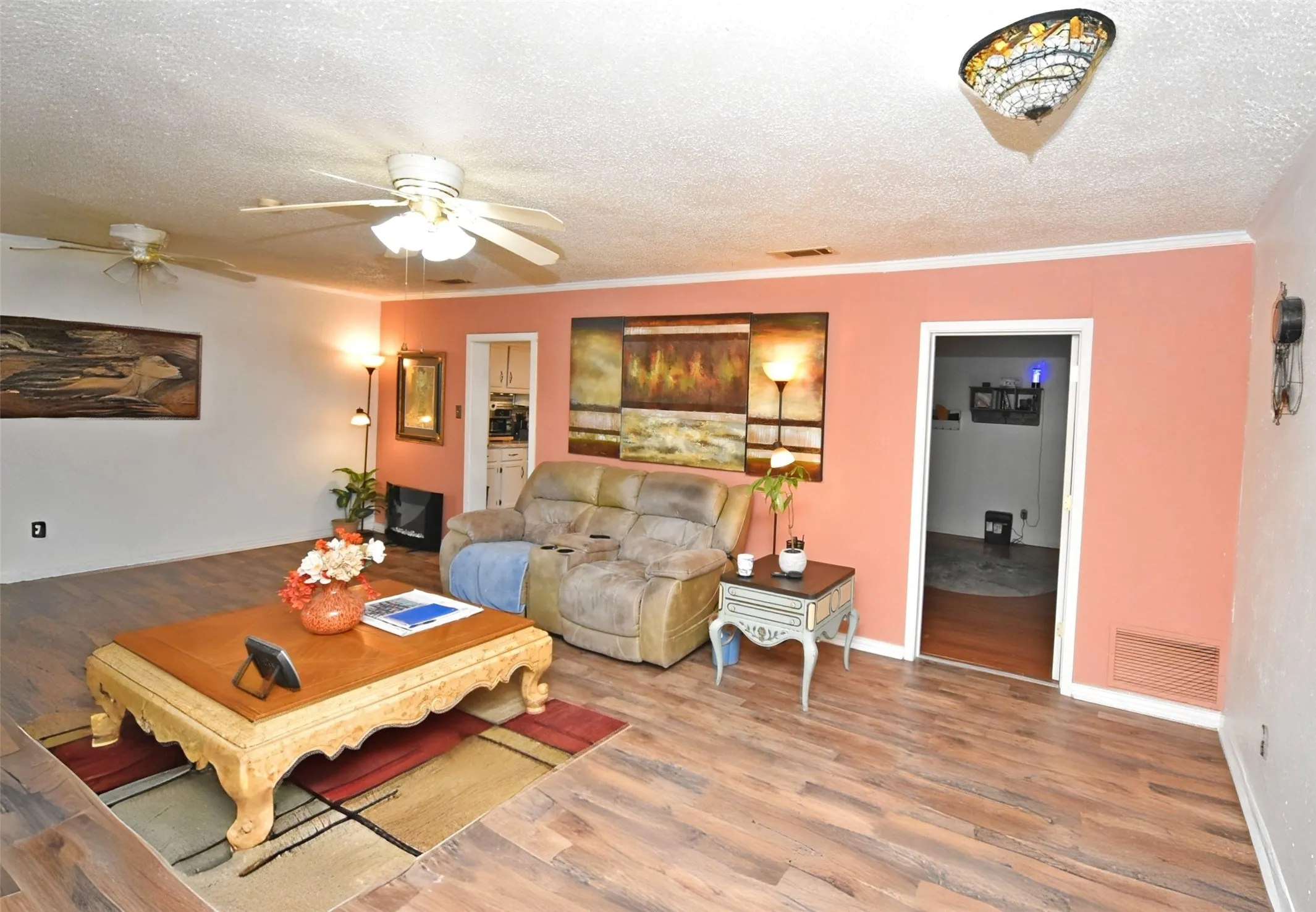 Single Family Residence For Sale in Wood County , 411 N Winnsboro Street, Quitman, Texas 75783, 3 Bedroom, 2 Bathroom, Garage spaces, 1,683 Sqft, built in 1985, mls#21306487, Real Estate Agent in Quitman, Homes For Sale in Wood county, Homes For Sale in Quitman, Realtor in Quitman Texas, Real Estate Brokerage Independent Realty Texas, Luminita Cordes Realtor