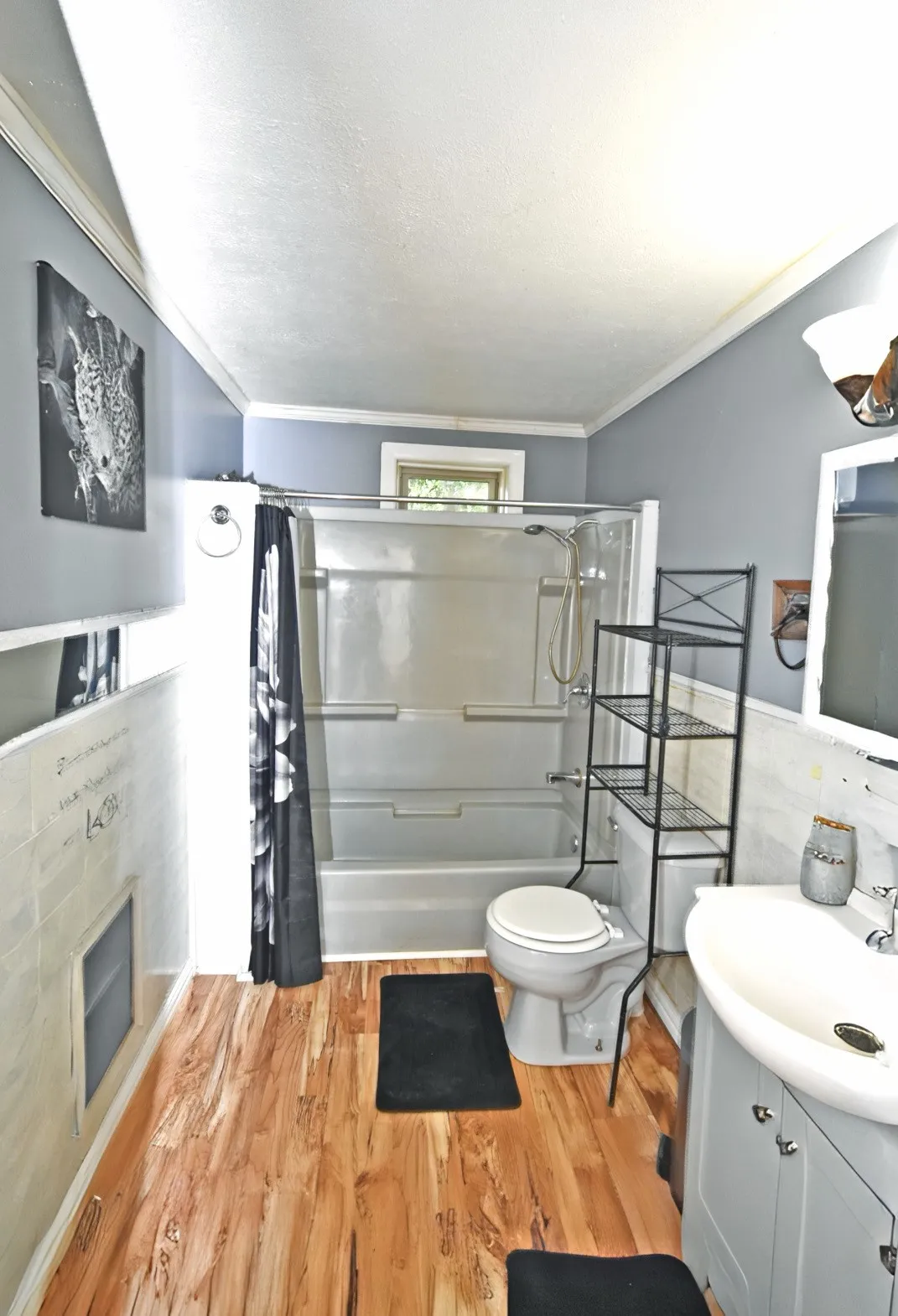 Single Family Residence For Sale in Wood County , 411 N Winnsboro Street, Quitman, Texas 75783, 3 Bedroom, 2 Bathroom, Garage spaces, 1,683 Sqft, built in 1985, mls#21306487, Real Estate Agent in Quitman, Homes For Sale in Wood county, Homes For Sale in Quitman, Realtor in Quitman Texas, Real Estate Brokerage Independent Realty Texas, Luminita Cordes Realtor