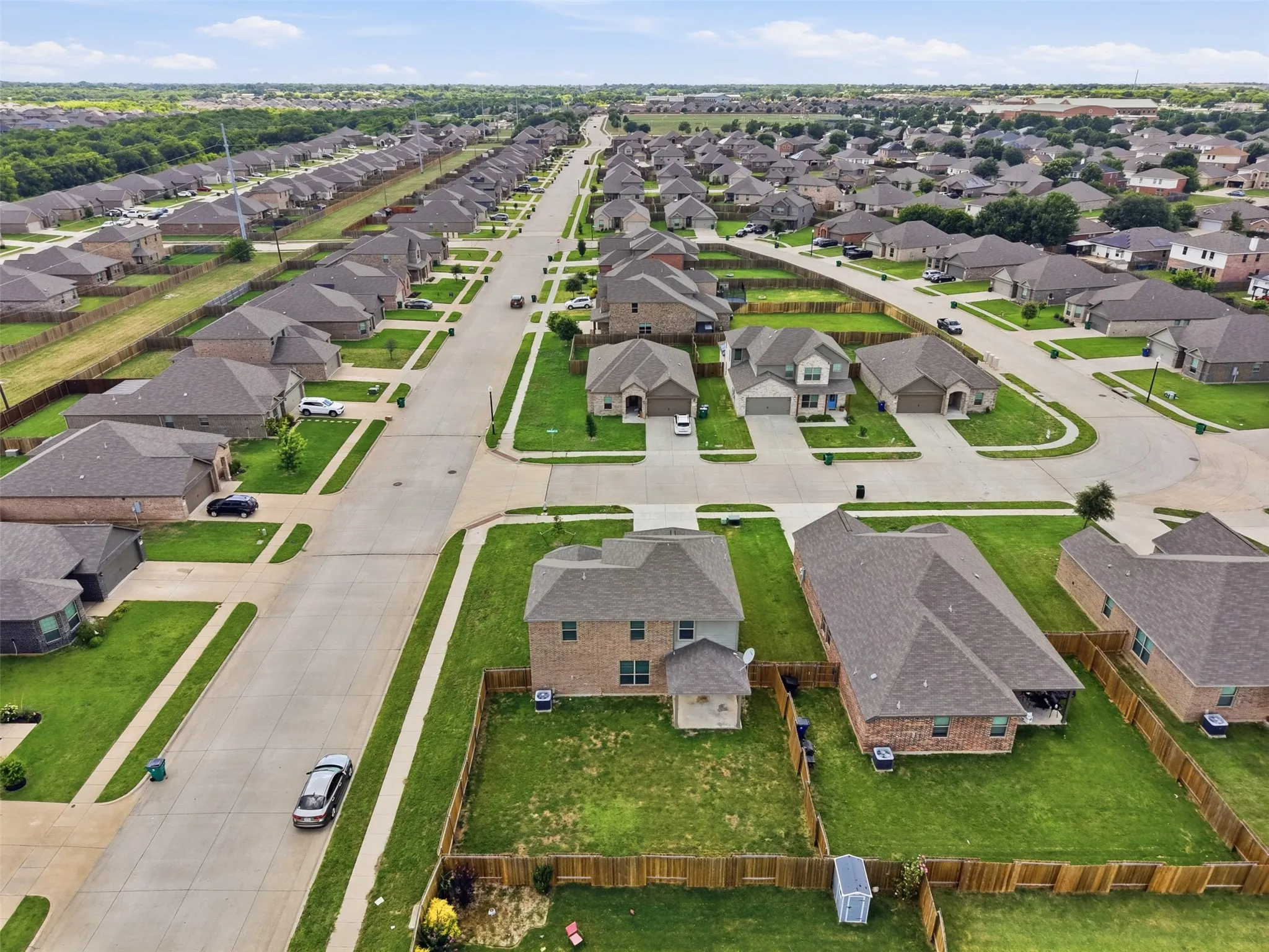Single Family Residence For Sale in Tarrant County , 1000 Tumbleweed Trail, Crowley, Texas 76036, 4 Bedroom, 3 Bathroom, 2 Garage spaces, 2,231 Sqft, built in 2021, mls#21291038, Real Estate Agent in Crowley, Homes For Sale in Tarrant county, Homes For Sale in Crowley, Realtor in Crowley Texas, Real Estate Brokerage Independent Realty Texas, Luminita Cordes Realtor