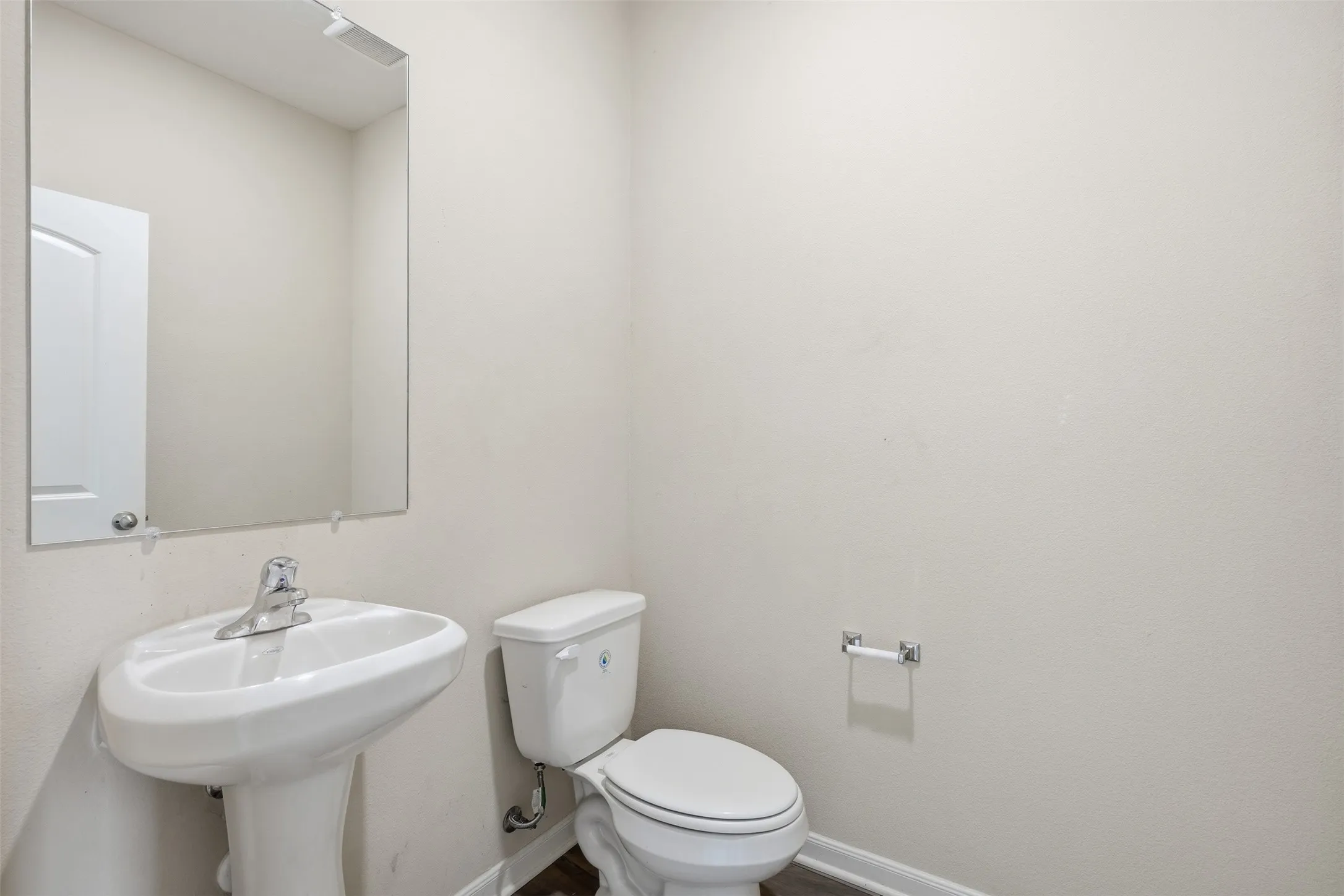 Single Family Residence For Sale in Tarrant County , 1000 Tumbleweed Trail, Crowley, Texas 76036, 4 Bedroom, 3 Bathroom, 2 Garage spaces, 2,231 Sqft, built in 2021, mls#21291038, Real Estate Agent in Crowley, Homes For Sale in Tarrant county, Homes For Sale in Crowley, Realtor in Crowley Texas, Real Estate Brokerage Independent Realty Texas, Luminita Cordes Realtor
