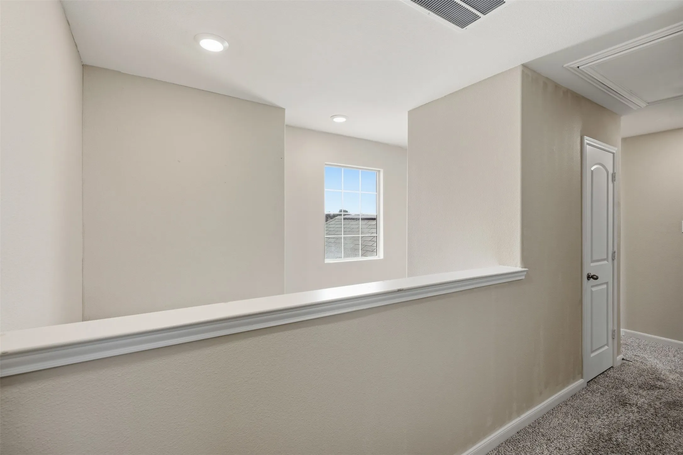 Single Family Residence For Sale in Tarrant County , 1000 Tumbleweed Trail, Crowley, Texas 76036, 4 Bedroom, 3 Bathroom, 2 Garage spaces, 2,231 Sqft, built in 2021, mls#21291038, Real Estate Agent in Crowley, Homes For Sale in Tarrant county, Homes For Sale in Crowley, Realtor in Crowley Texas, Real Estate Brokerage Independent Realty Texas, Luminita Cordes Realtor