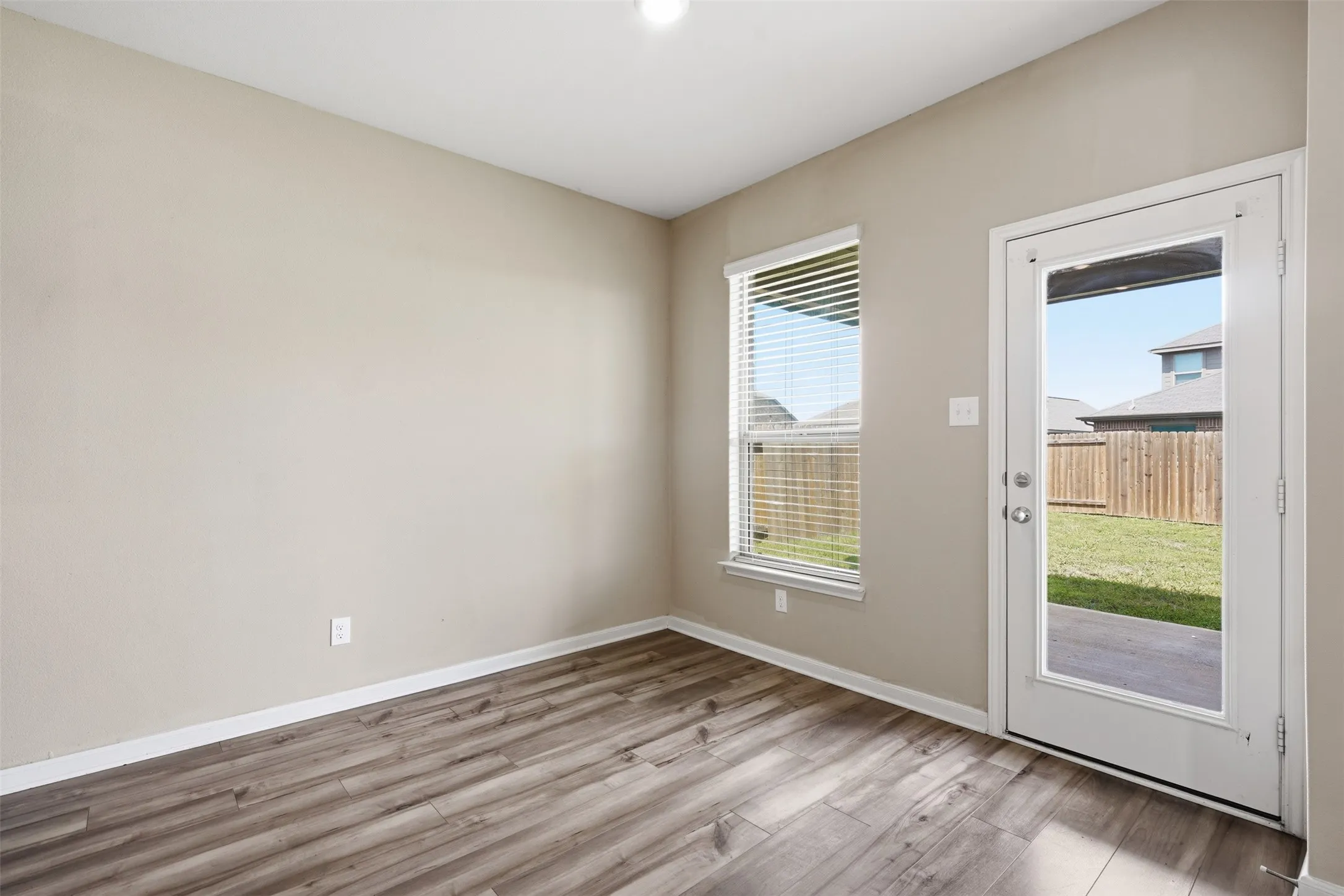 Single Family Residence For Sale in Tarrant County , 1000 Tumbleweed Trail, Crowley, Texas 76036, 4 Bedroom, 3 Bathroom, 2 Garage spaces, 2,231 Sqft, built in 2021, mls#21291038, Real Estate Agent in Crowley, Homes For Sale in Tarrant county, Homes For Sale in Crowley, Realtor in Crowley Texas, Real Estate Brokerage Independent Realty Texas, Luminita Cordes Realtor