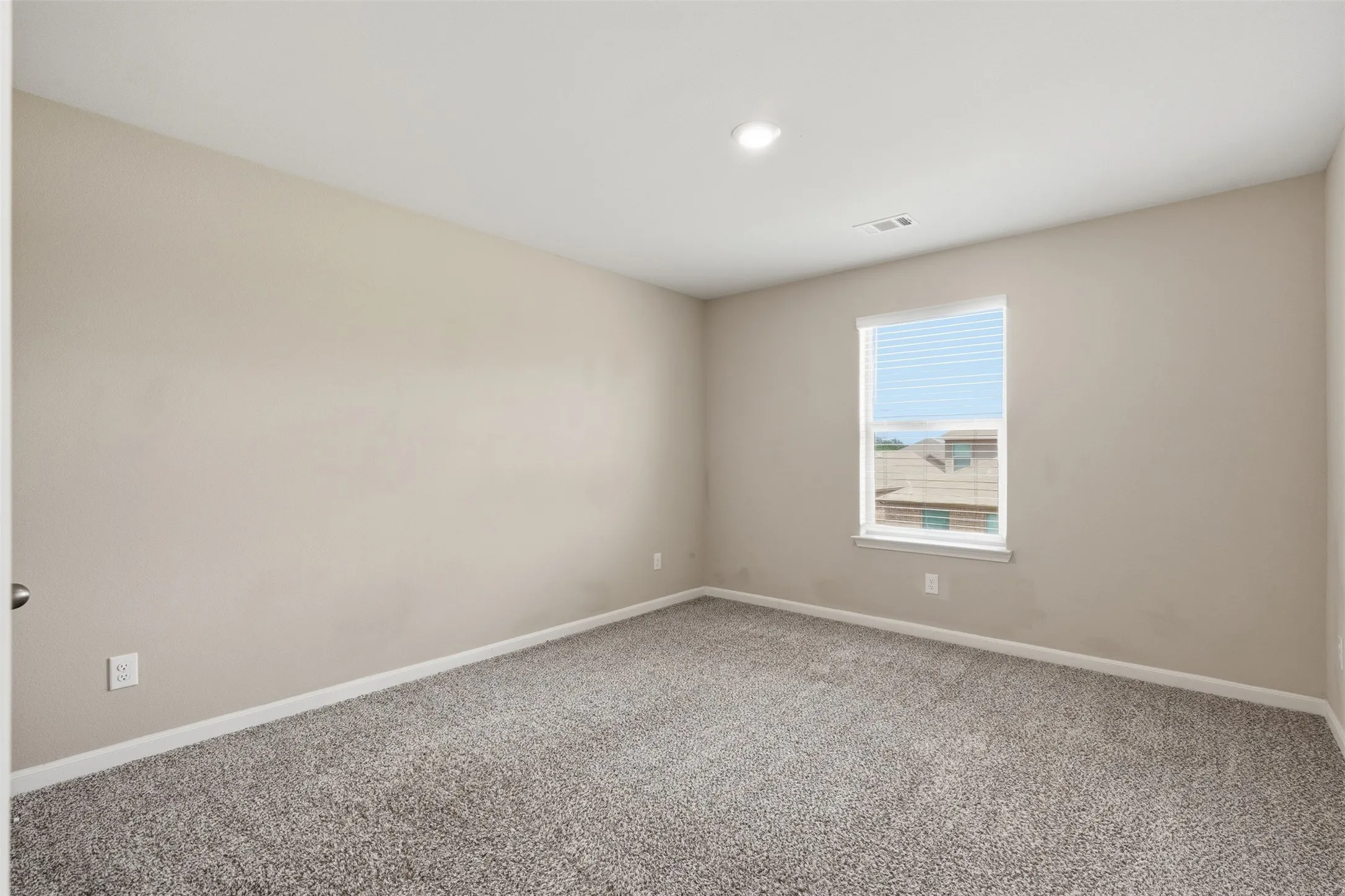 Single Family Residence For Sale in Tarrant County , 1000 Tumbleweed Trail, Crowley, Texas 76036, 4 Bedroom, 3 Bathroom, 2 Garage spaces, 2,231 Sqft, built in 2021, mls#21291038, Real Estate Agent in Crowley, Homes For Sale in Tarrant county, Homes For Sale in Crowley, Realtor in Crowley Texas, Real Estate Brokerage Independent Realty Texas, Luminita Cordes Realtor