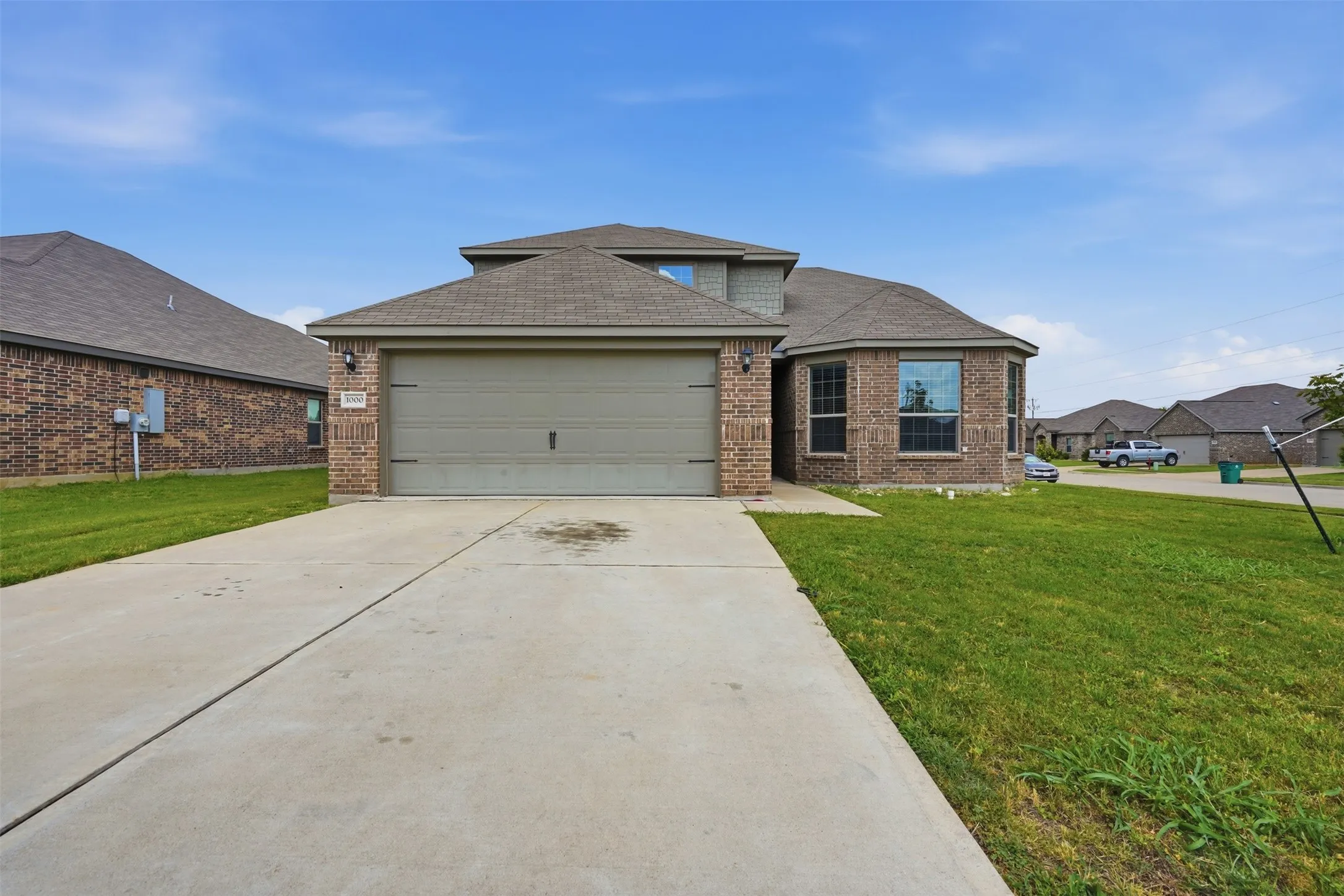 Single Family Residence For Sale in Tarrant County , 1000 Tumbleweed Trail, Crowley, Texas 76036, 4 Bedroom, 3 Bathroom, 2 Garage spaces, 2,231 Sqft, built in 2021, mls#21291038, Real Estate Agent in Crowley, Homes For Sale in Tarrant county, Homes For Sale in Crowley, Realtor in Crowley Texas, Real Estate Brokerage Independent Realty Texas, Luminita Cordes Realtor