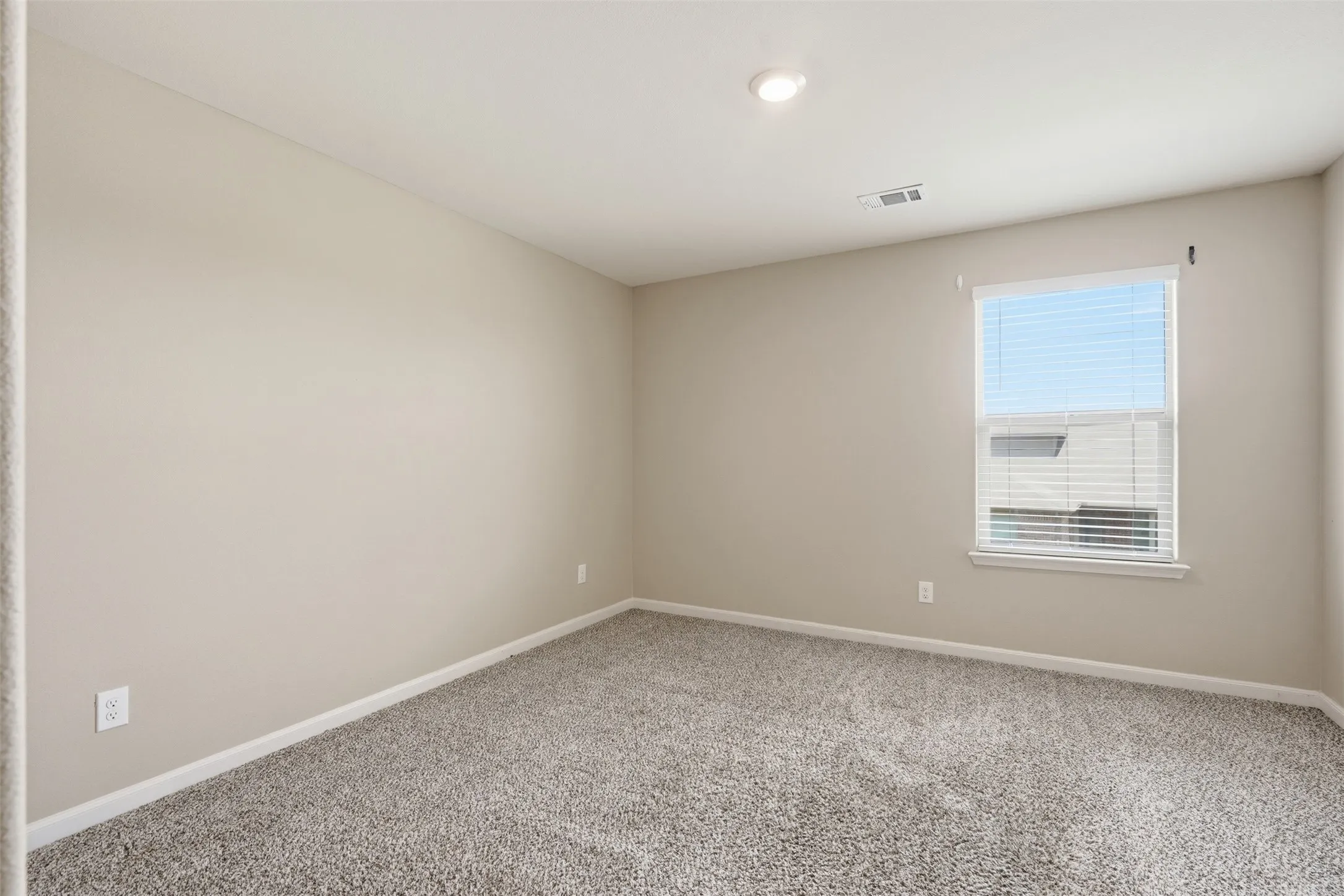 Single Family Residence For Sale in Tarrant County , 1000 Tumbleweed Trail, Crowley, Texas 76036, 4 Bedroom, 3 Bathroom, 2 Garage spaces, 2,231 Sqft, built in 2021, mls#21291038, Real Estate Agent in Crowley, Homes For Sale in Tarrant county, Homes For Sale in Crowley, Realtor in Crowley Texas, Real Estate Brokerage Independent Realty Texas, Luminita Cordes Realtor