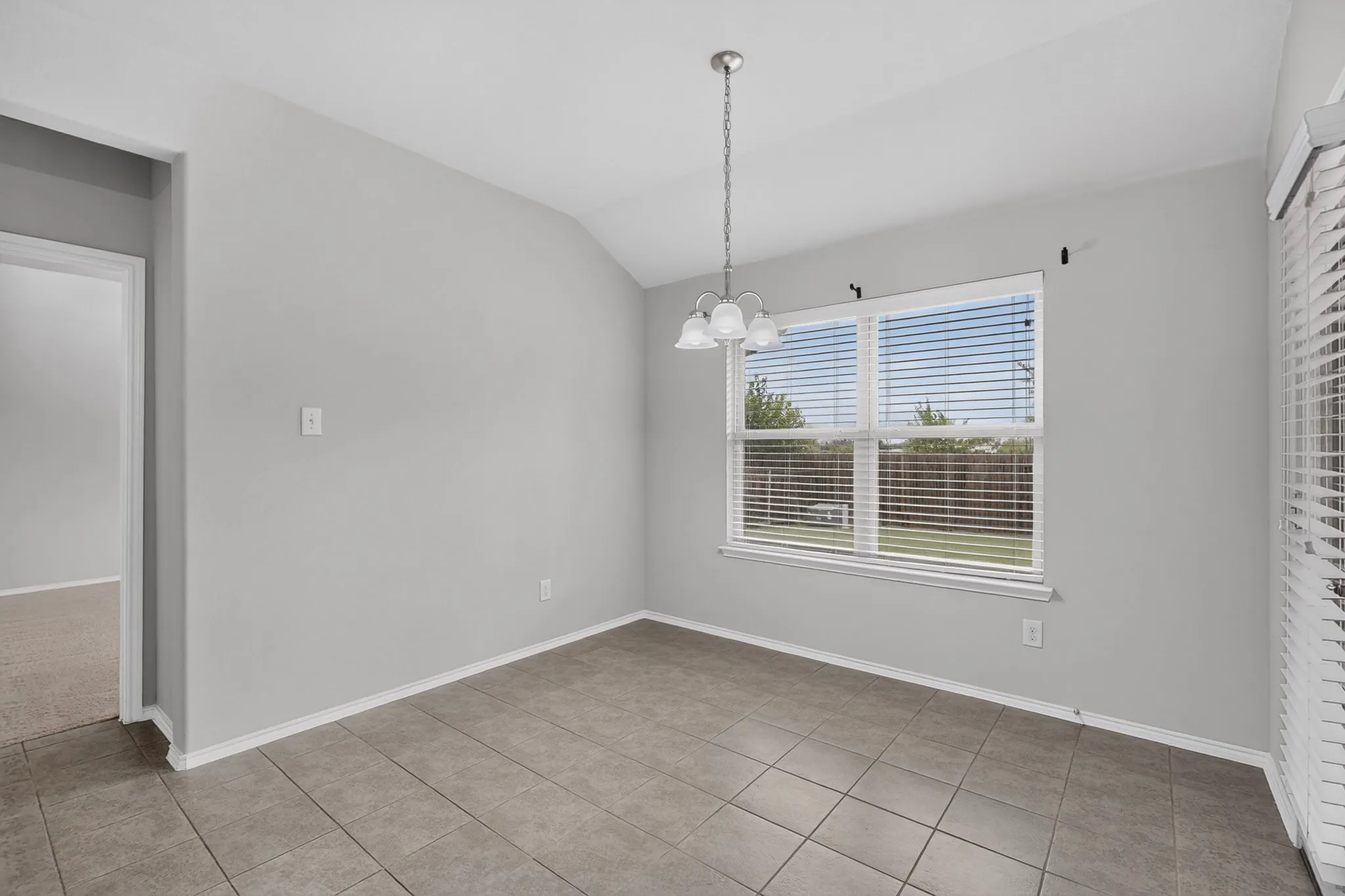 Single Family Residence For Sale in Tarrant County , 13008 Palancar Drive, Fort Worth, Texas 76244, 3 Bedroom, 2 Bathroom, 2 Garage spaces, 1,740 Sqft, built in 2016, mls#21308232, Real Estate Agent in Fort Worth, Homes For Sale in Tarrant county, Homes For Sale in Fort Worth, Realtor in Fort Worth Texas, Real Estate Brokerage Independent Realty Texas, Luminita Cordes Realtor