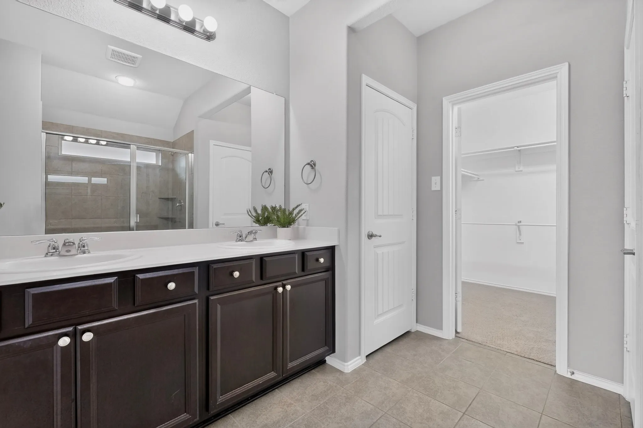 Single Family Residence For Sale in Tarrant County , 13008 Palancar Drive, Fort Worth, Texas 76244, 3 Bedroom, 2 Bathroom, 2 Garage spaces, 1,740 Sqft, built in 2016, mls#21308232, Real Estate Agent in Fort Worth, Homes For Sale in Tarrant county, Homes For Sale in Fort Worth, Realtor in Fort Worth Texas, Real Estate Brokerage Independent Realty Texas, Luminita Cordes Realtor