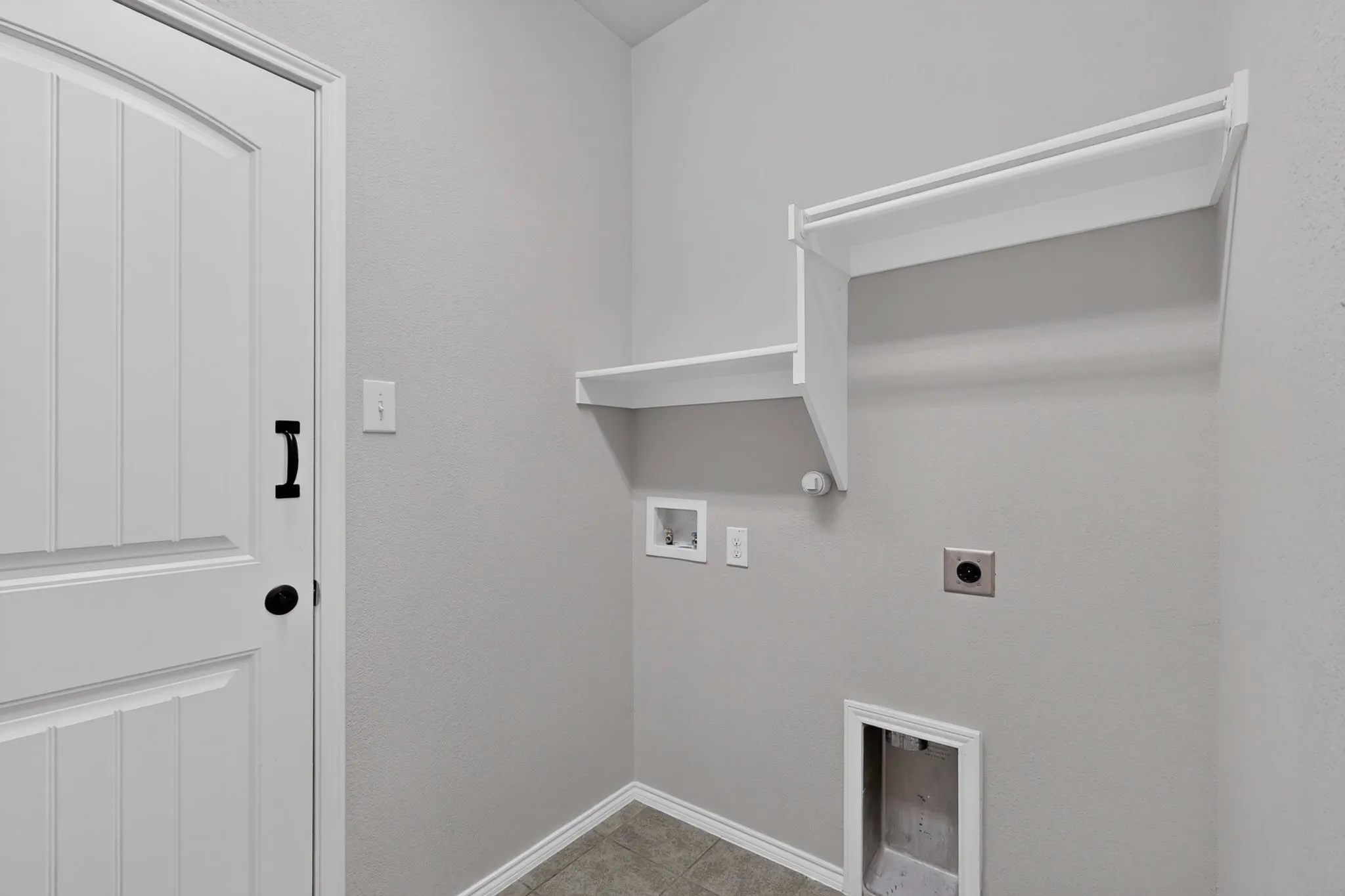 Single Family Residence For Sale in Tarrant County , 13008 Palancar Drive, Fort Worth, Texas 76244, 3 Bedroom, 2 Bathroom, 2 Garage spaces, 1,740 Sqft, built in 2016, mls#21308232, Real Estate Agent in Fort Worth, Homes For Sale in Tarrant county, Homes For Sale in Fort Worth, Realtor in Fort Worth Texas, Real Estate Brokerage Independent Realty Texas, Luminita Cordes Realtor