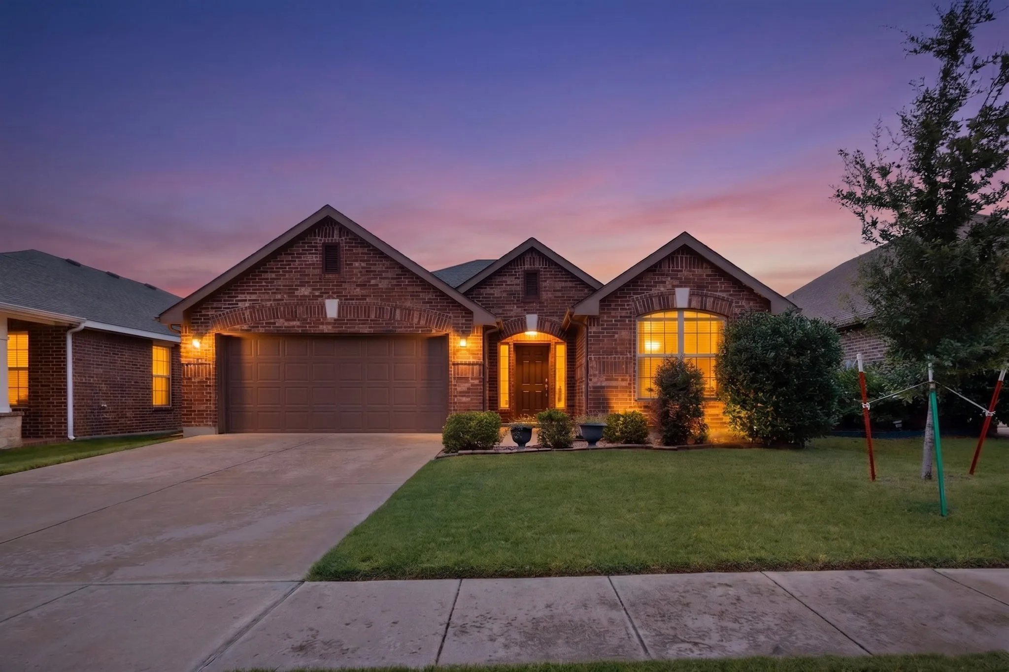 Single Family Residence For Sale in Tarrant County , 13008 Palancar Drive, Fort Worth, Texas 76244, 3 Bedroom, 2 Bathroom, 2 Garage spaces, 1,740 Sqft, built in 2016, mls#21308232, Real Estate Agent in Fort Worth, Homes For Sale in Tarrant county, Homes For Sale in Fort Worth, Realtor in Fort Worth Texas, Real Estate Brokerage Independent Realty Texas, Luminita Cordes Realtor