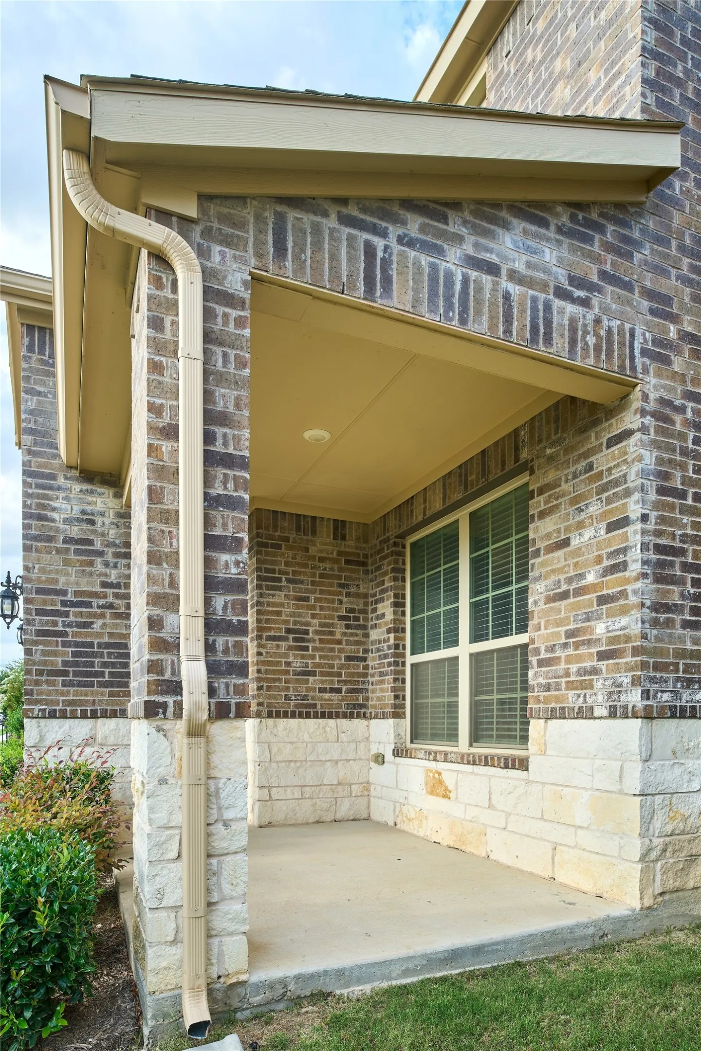 Single Family Residence For Sale in Denton County , 6029 Wildflower Way, Little Elm, Texas 76227, 4 Bedroom, 3 Bathroom, 2 Garage spaces, 2,235 Sqft, built in 2021, mls#21308409, Real Estate Agent in Little Elm, Homes For Sale in Denton county, Homes For Sale in Little Elm, Realtor in Little Elm Texas, Real Estate Brokerage Independent Realty Texas, Luminita Cordes Realtor
