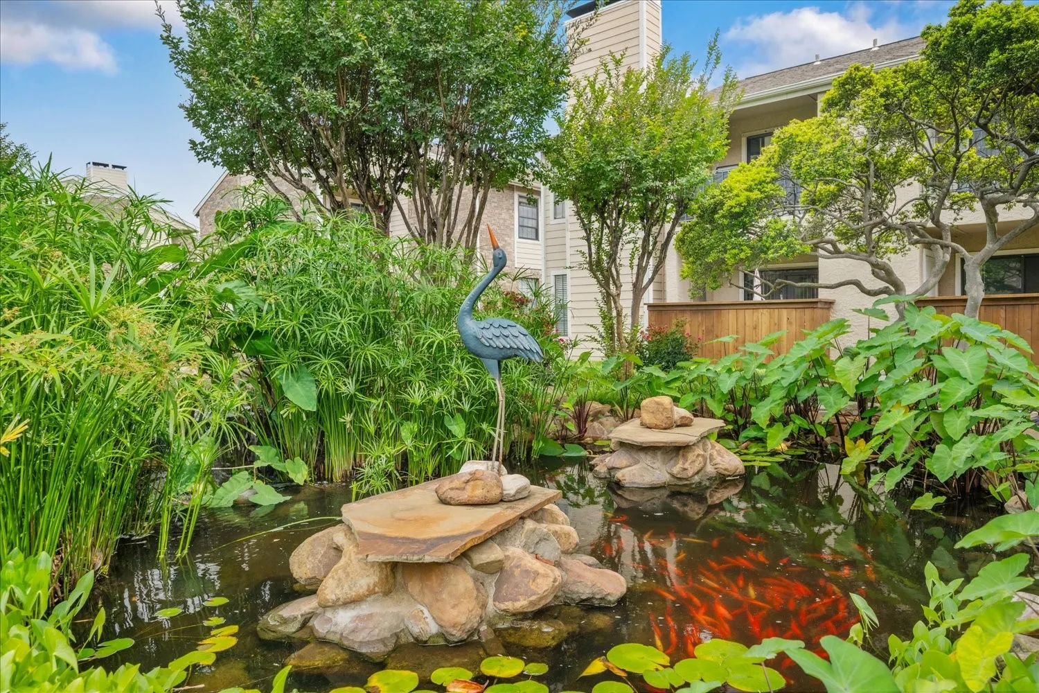 Condominium For Sale in Collin County , 4748 Old Bent Tree Lane 2307, Dallas, Texas 75287, 2 Bedroom, 2 Bathroom, Garage spaces, 1,070 Sqft, built in 1985, mls#21296784, Real Estate Agent in Dallas, Homes For Sale in Collin county, Homes For Sale in Dallas, Realtor in Dallas Texas, Real Estate Brokerage Independent Realty Texas, Luminita Cordes Realtor