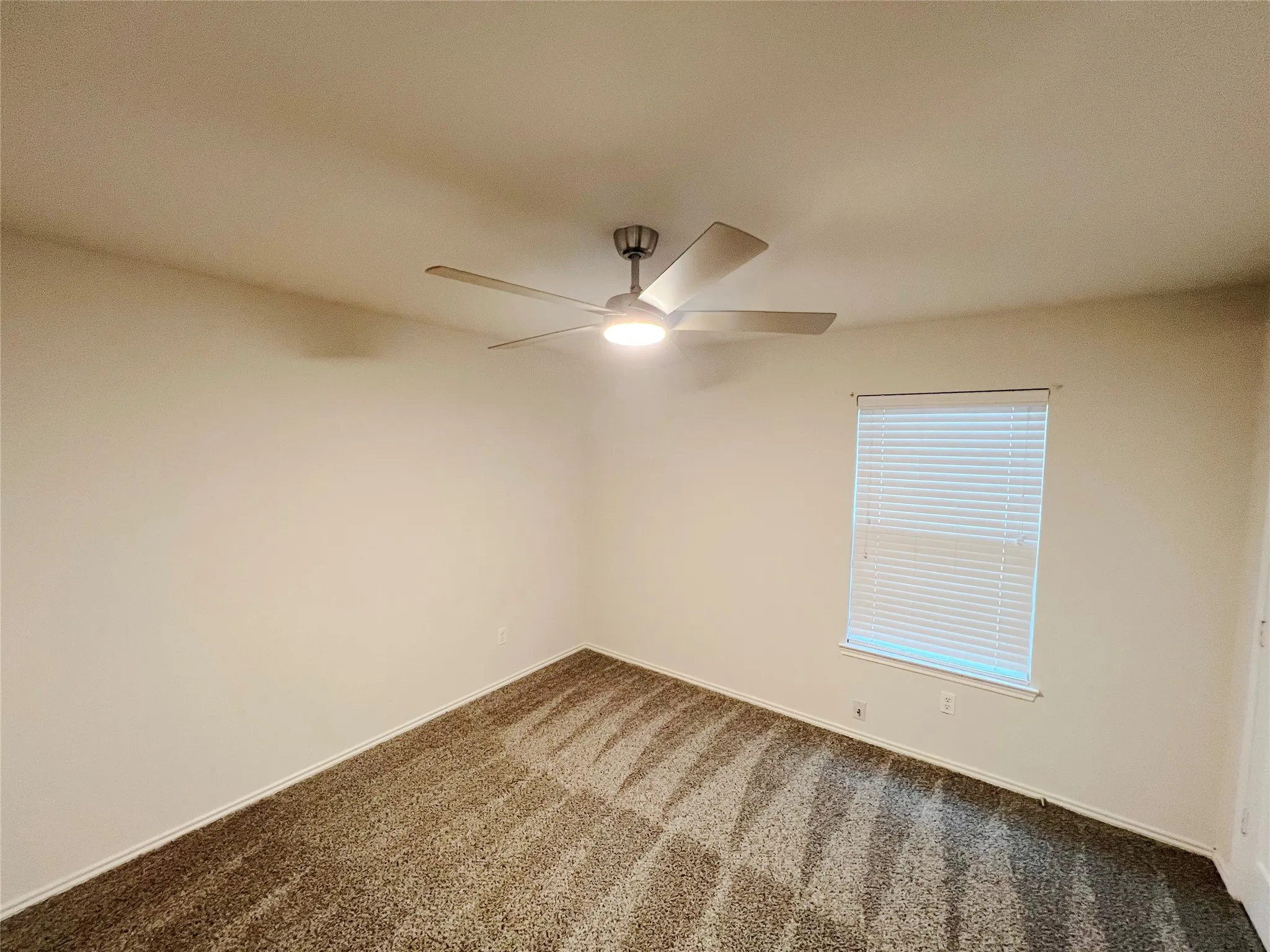 Single Family Residence For Sale in Tarrant County , 3832 Foxhound Lane, Fort Worth, Texas 76123, 3 Bedroom, 2 Bathroom, 2 Garage spaces, 1,868 Sqft, built in 2007, mls#21308399, Real Estate Agent in Fort Worth, Homes For Sale in Tarrant county, Homes For Sale in Fort Worth, Realtor in Fort Worth Texas, Real Estate Brokerage Independent Realty Texas, Luminita Cordes Realtor