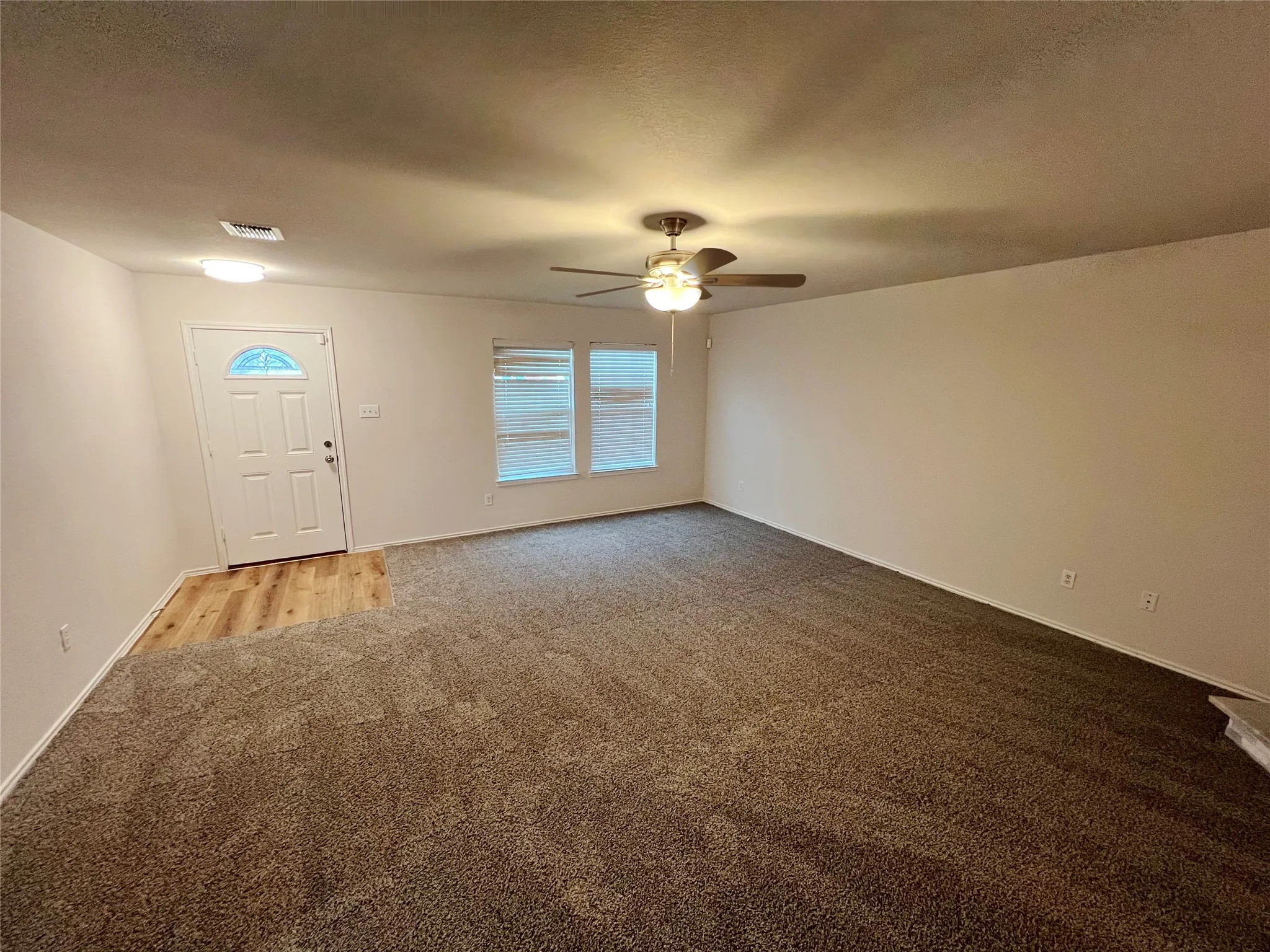 Single Family Residence For Sale in Tarrant County , 3832 Foxhound Lane, Fort Worth, Texas 76123, 3 Bedroom, 2 Bathroom, 2 Garage spaces, 1,868 Sqft, built in 2007, mls#21308399, Real Estate Agent in Fort Worth, Homes For Sale in Tarrant county, Homes For Sale in Fort Worth, Realtor in Fort Worth Texas, Real Estate Brokerage Independent Realty Texas, Luminita Cordes Realtor