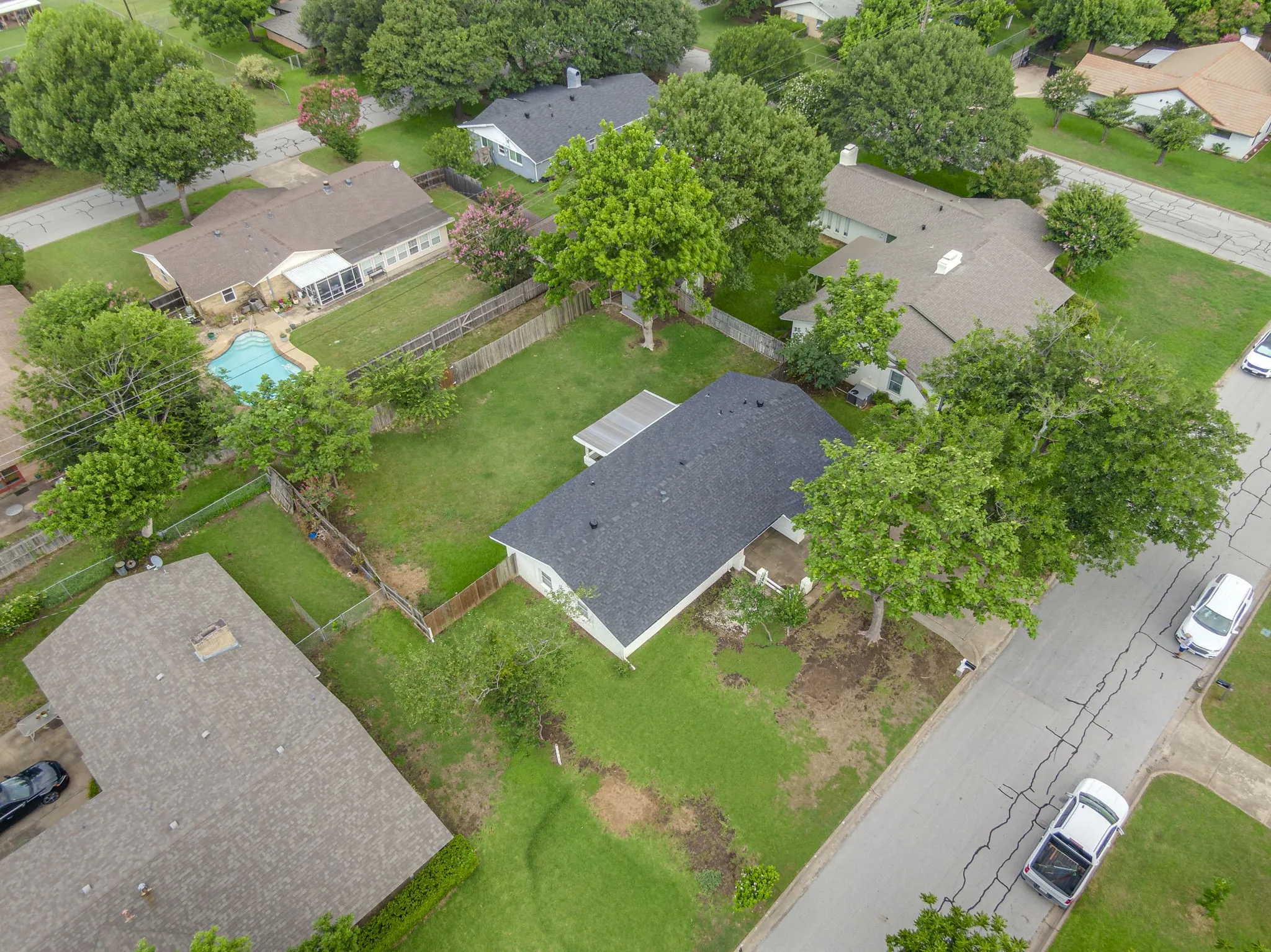 Single Family Residence For Sale in Ellis County , 1425 Ridgecrest Drive, Midlothian, Texas 76065, 3 Bedroom, 2 Bathroom, Garage spaces, 2,238 Sqft, built in 1961, mls#21307122, Real Estate Agent in Midlothian, Homes For Sale in Ellis county, Homes For Sale in Midlothian, Realtor in Midlothian Texas, Real Estate Brokerage Independent Realty Texas, Luminita Cordes Realtor