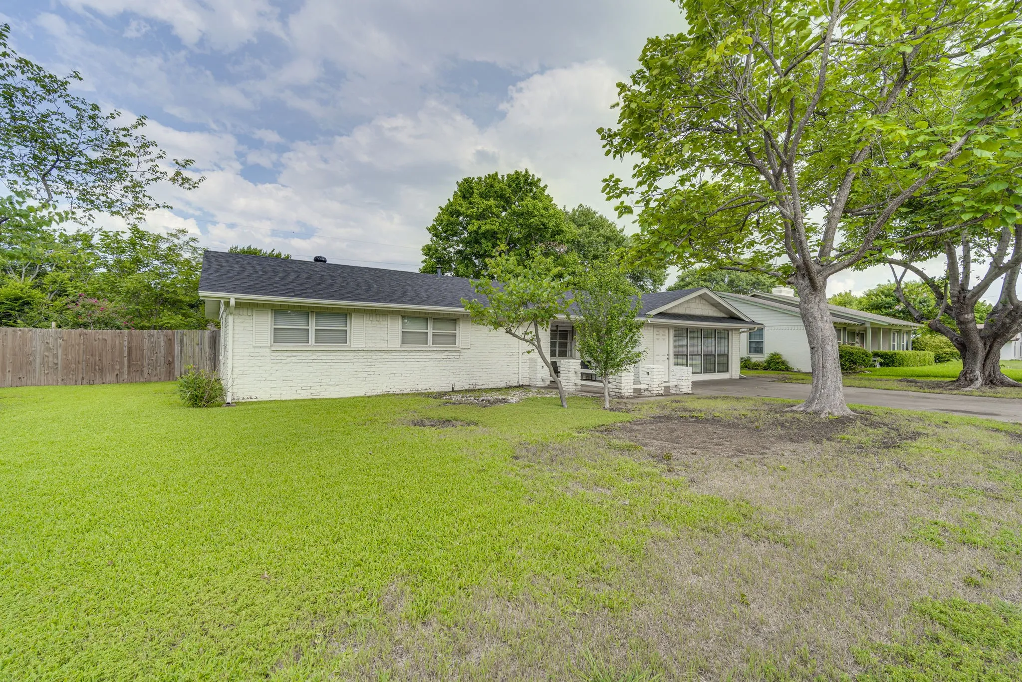 Single Family Residence For Sale in Ellis County , 1425 Ridgecrest Drive, Midlothian, Texas 76065, 3 Bedroom, 2 Bathroom, Garage spaces, 2,238 Sqft, built in 1961, mls#21307122, Real Estate Agent in Midlothian, Homes For Sale in Ellis county, Homes For Sale in Midlothian, Realtor in Midlothian Texas, Real Estate Brokerage Independent Realty Texas, Luminita Cordes Realtor