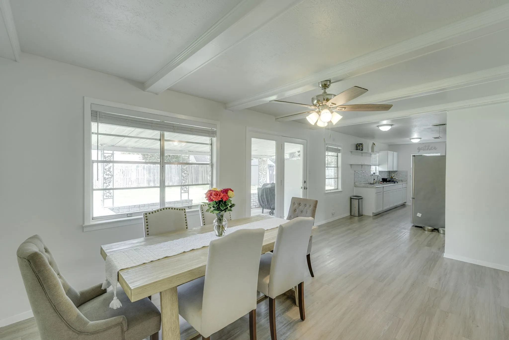 Single Family Residence For Sale in Ellis County , 1425 Ridgecrest Drive, Midlothian, Texas 76065, 3 Bedroom, 2 Bathroom, Garage spaces, 2,238 Sqft, built in 1961, mls#21307122, Real Estate Agent in Midlothian, Homes For Sale in Ellis county, Homes For Sale in Midlothian, Realtor in Midlothian Texas, Real Estate Brokerage Independent Realty Texas, Luminita Cordes Realtor