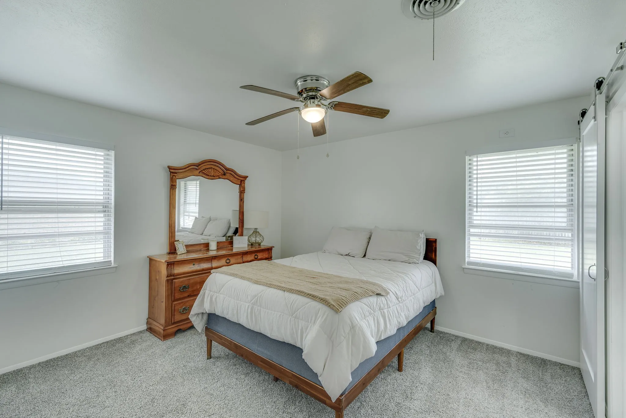 Nice size bedrooms.