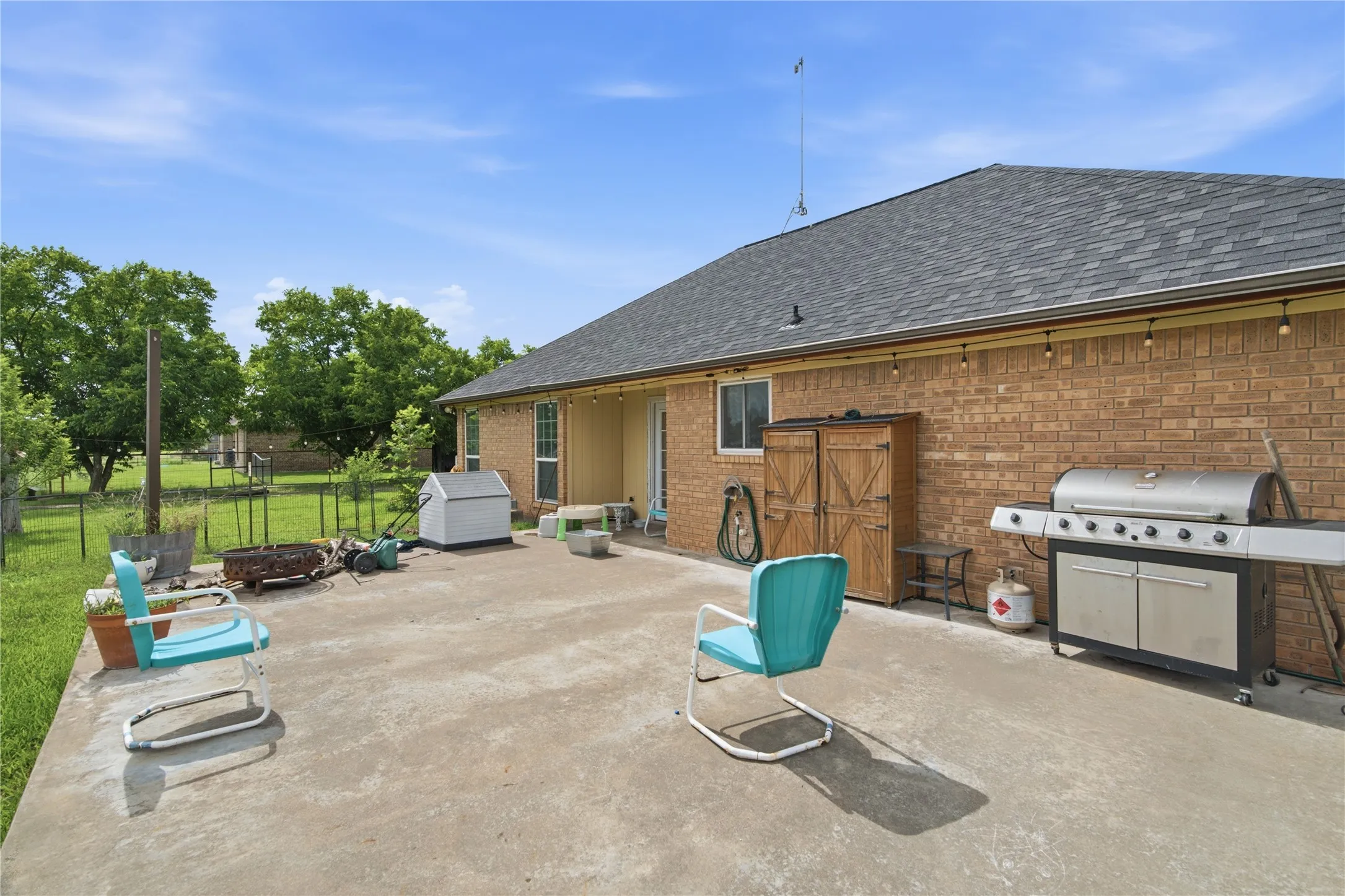 Single Family Residence For Sale in Parker County , 3039 Sunrise Trail, Weatherford, Texas 76088, 3 Bedroom, 2 Bathroom, Garage spaces, 1,876 Sqft, built in 1989, mls#21307171, Real Estate Agent in Weatherford, Homes For Sale in Parker county, Homes For Sale in Weatherford, Realtor in Weatherford Texas, Real Estate Brokerage Independent Realty Texas, Luminita Cordes Realtor
