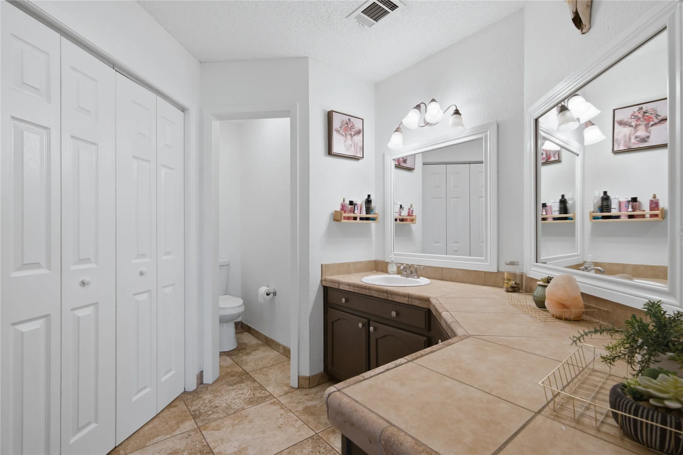 Single Family Residence For Sale in Parker County , 3039 Sunrise Trail, Weatherford, Texas 76088, 3 Bedroom, 2 Bathroom, Garage spaces, 1,876 Sqft, built in 1989, mls#21307171, Real Estate Agent in Weatherford, Homes For Sale in Parker county, Homes For Sale in Weatherford, Realtor in Weatherford Texas, Real Estate Brokerage Independent Realty Texas, Luminita Cordes Realtor