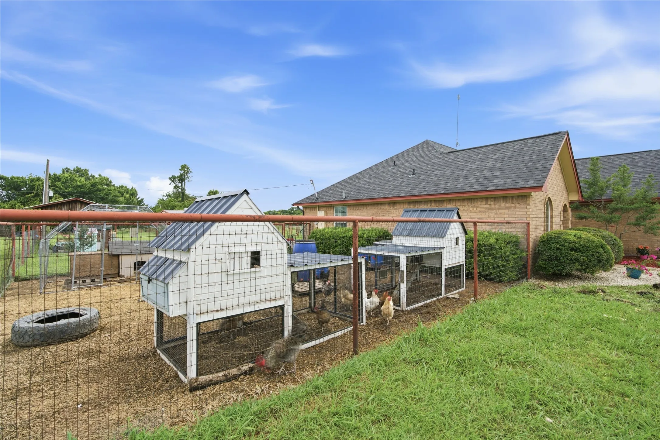 Single Family Residence For Sale in Parker County , 3039 Sunrise Trail, Weatherford, Texas 76088, 3 Bedroom, 2 Bathroom, Garage spaces, 1,876 Sqft, built in 1989, mls#21307171, Real Estate Agent in Weatherford, Homes For Sale in Parker county, Homes For Sale in Weatherford, Realtor in Weatherford Texas, Real Estate Brokerage Independent Realty Texas, Luminita Cordes Realtor