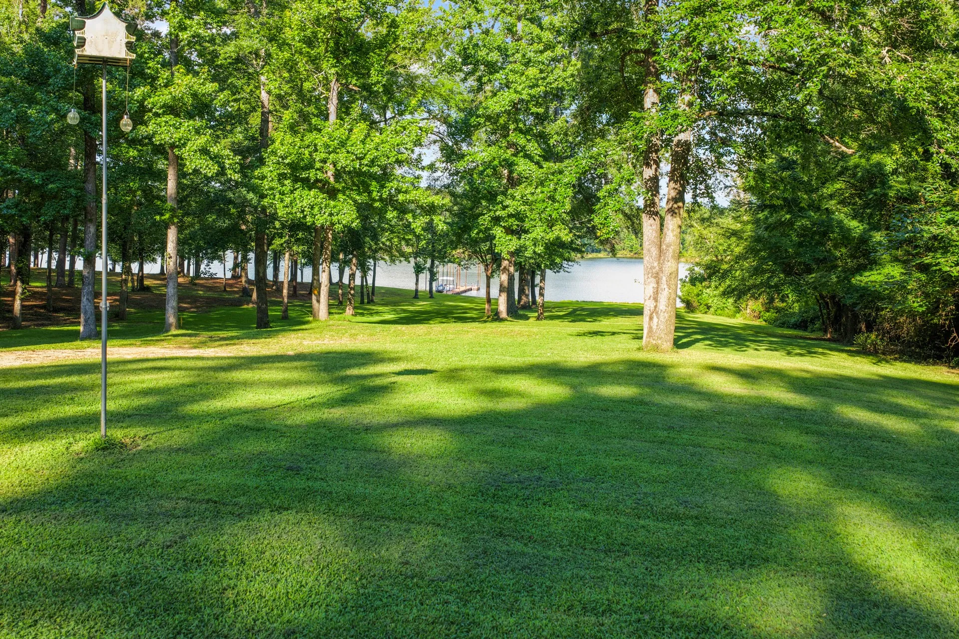 Manufactured Home For Sale in Marion County , 197 SHREVEPORT Street, Avinger, Texas 75630, 4 Bedroom, 4 Bathroom, 2 Garage spaces, 3,120 Sqft, built in 1986, mls#21308436, Real Estate Agent in Avinger, Homes For Sale in Marion county, Homes For Sale in Avinger, Realtor in Avinger Texas, Real Estate Brokerage Independent Realty Texas, Luminita Cordes Realtor