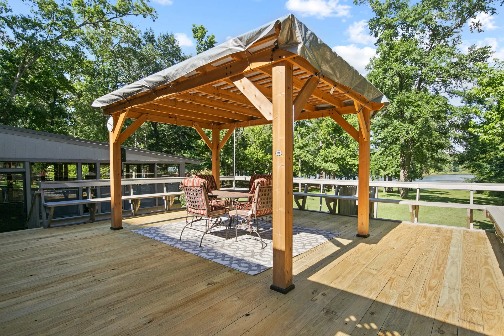 Manufactured Home For Sale in Marion County , 197 SHREVEPORT Street, Avinger, Texas 75630, 4 Bedroom, 4 Bathroom, 2 Garage spaces, 3,120 Sqft, built in 1986, mls#21308436, Real Estate Agent in Avinger, Homes For Sale in Marion county, Homes For Sale in Avinger, Realtor in Avinger Texas, Real Estate Brokerage Independent Realty Texas, Luminita Cordes Realtor