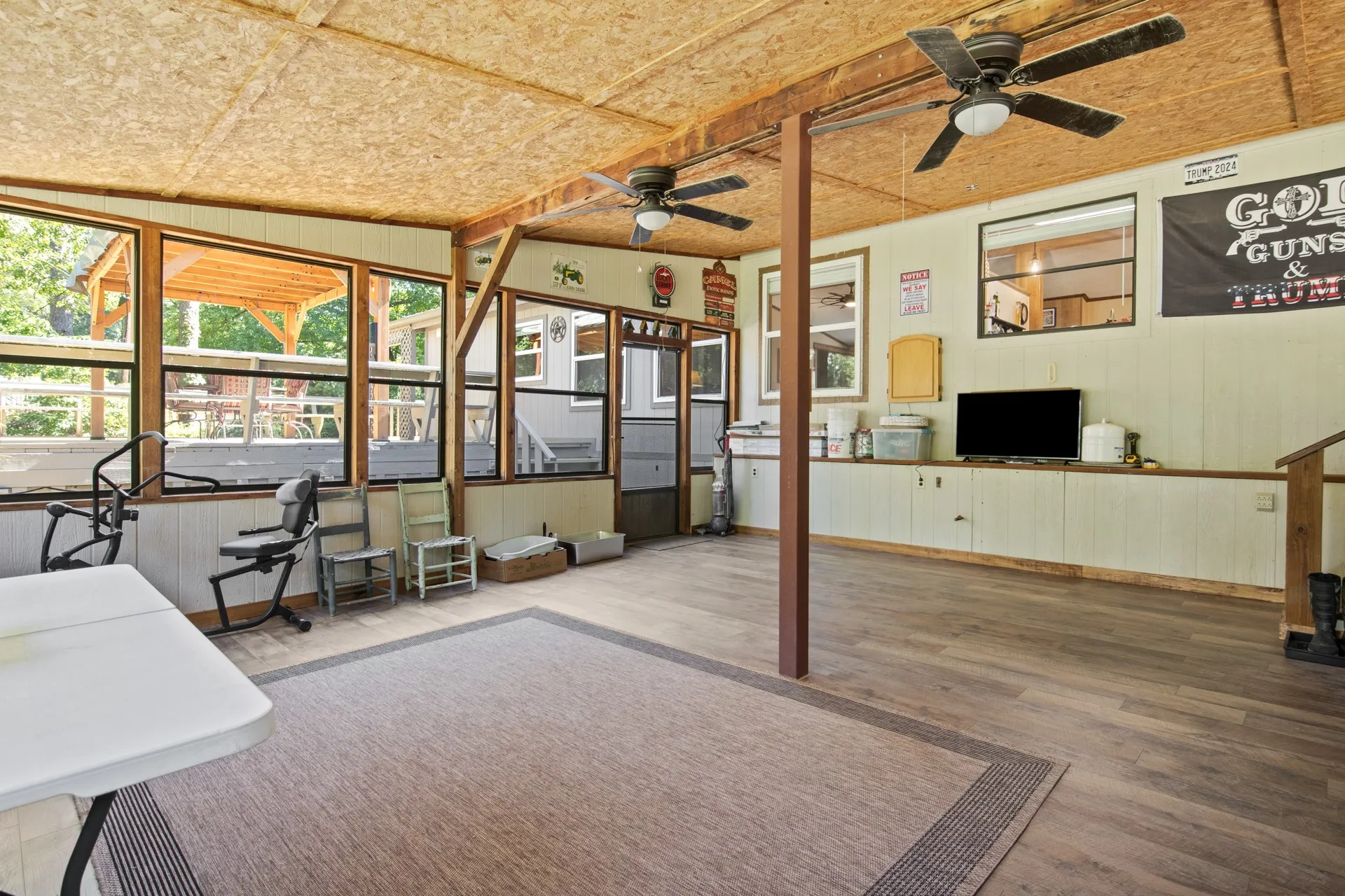 Manufactured Home For Sale in Marion County , 197 SHREVEPORT Street, Avinger, Texas 75630, 4 Bedroom, 4 Bathroom, 2 Garage spaces, 3,120 Sqft, built in 1986, mls#21308436, Real Estate Agent in Avinger, Homes For Sale in Marion county, Homes For Sale in Avinger, Realtor in Avinger Texas, Real Estate Brokerage Independent Realty Texas, Luminita Cordes Realtor