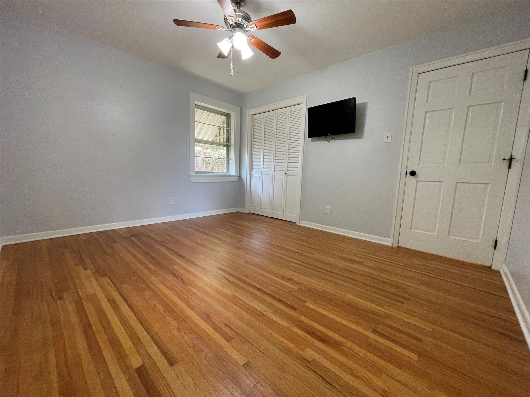 Single Family Residence For Sale in Dallas County , 9112 Clearwater Drive, Dallas, Texas 75243, 3 Bedroom, 2 Bathroom, 2 Garage spaces, 1,136 Sqft, built in 1959, mls#21307864, Real Estate Agent in Dallas, Homes For Sale in Dallas county, Homes For Sale in Dallas, Realtor in Dallas Texas, Real Estate Brokerage Independent Realty Texas, Luminita Cordes Realtor