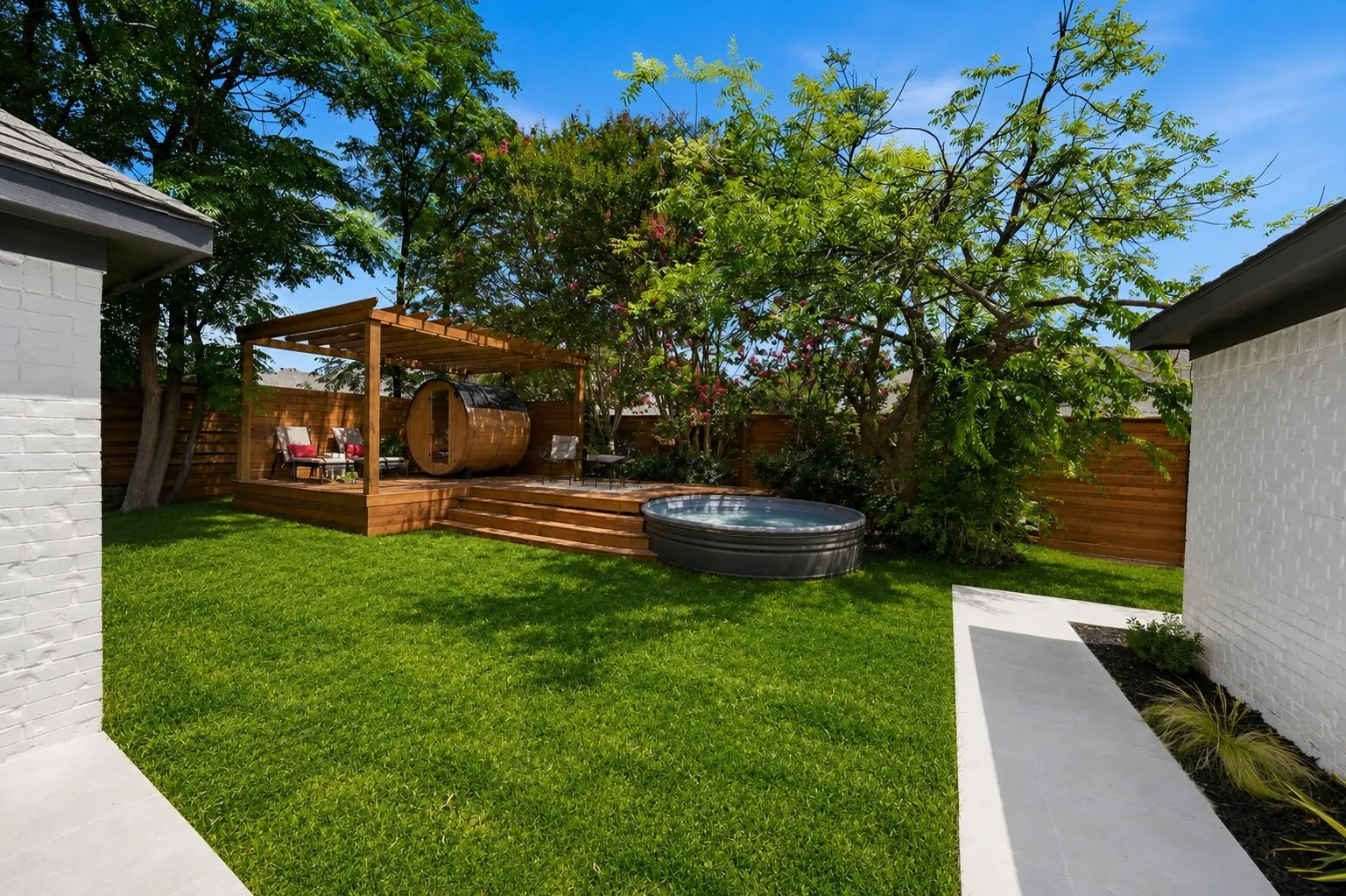 Single Family Residence For Sale in Collin County , 7130 Debbe Drive, Dallas, Texas 75252, 4 Bedroom, 4 Bathroom, 3 Garage spaces, 3,300 Sqft, built in 1982, mls#21308457, Real Estate Agent in Dallas, Homes For Sale in Collin county, Homes For Sale in Dallas, Realtor in Dallas Texas, Real Estate Brokerage Independent Realty Texas, Luminita Cordes Realtor