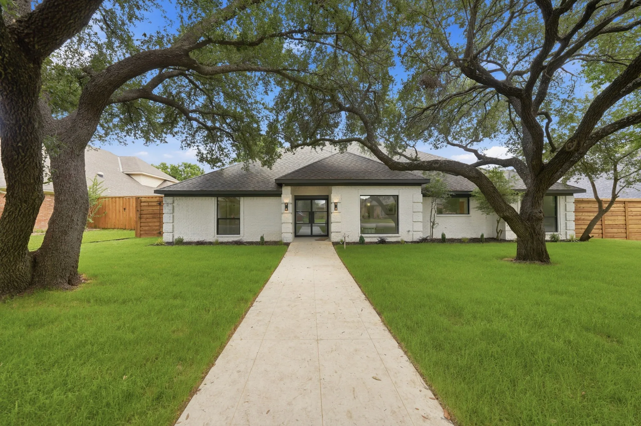 Single Family Residence For Sale in Collin County , 7130 Debbe Drive, Dallas, Texas 75252, 4 Bedroom, 4 Bathroom, 3 Garage spaces, 3,300 Sqft, built in 1982, mls#21308457, Real Estate Agent in Dallas, Homes For Sale in Collin county, Homes For Sale in Dallas, Realtor in Dallas Texas, Real Estate Brokerage Independent Realty Texas, Luminita Cordes Realtor