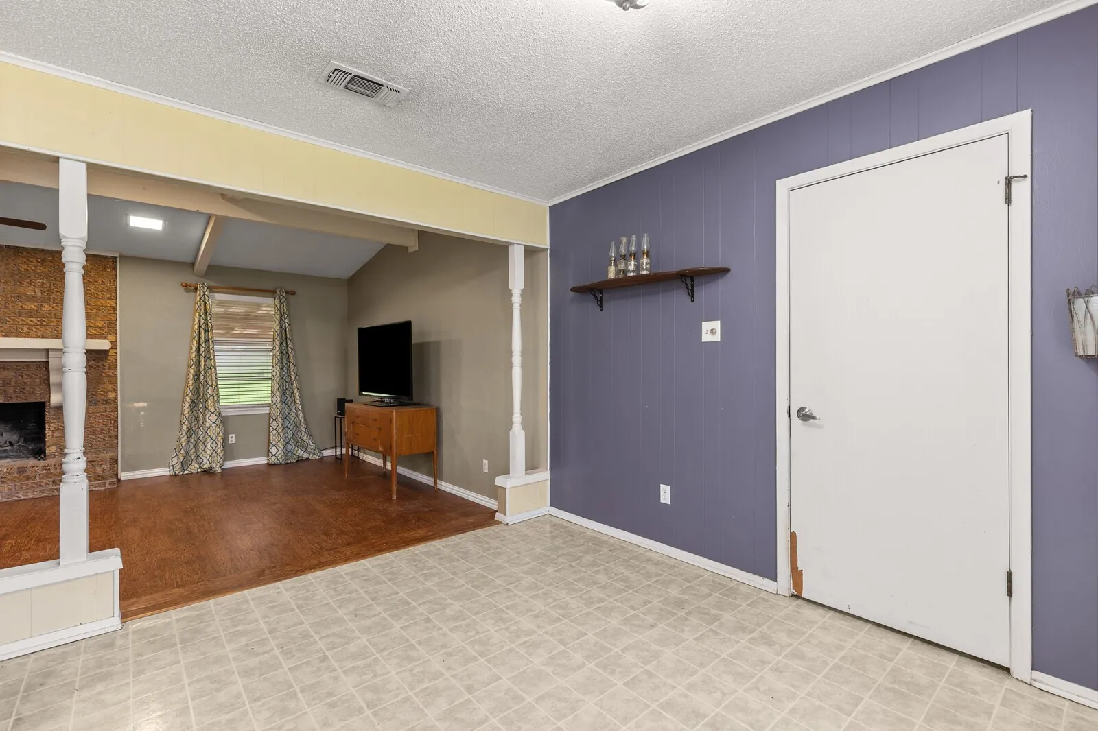 Single Family Residence For Sale in Mc Lennan County , 505 Pinewood Lane, Hewitt, Texas 76643, 3 Bedroom, 2 Bathroom, 2 Garage spaces, 1,740 Sqft, built in 1976, mls#21308442, Real Estate Agent in Hewitt, Homes For Sale in Mc Lennan county, Homes For Sale in Hewitt, Realtor in Hewitt Texas, Real Estate Brokerage Independent Realty Texas, Luminita Cordes Realtor
