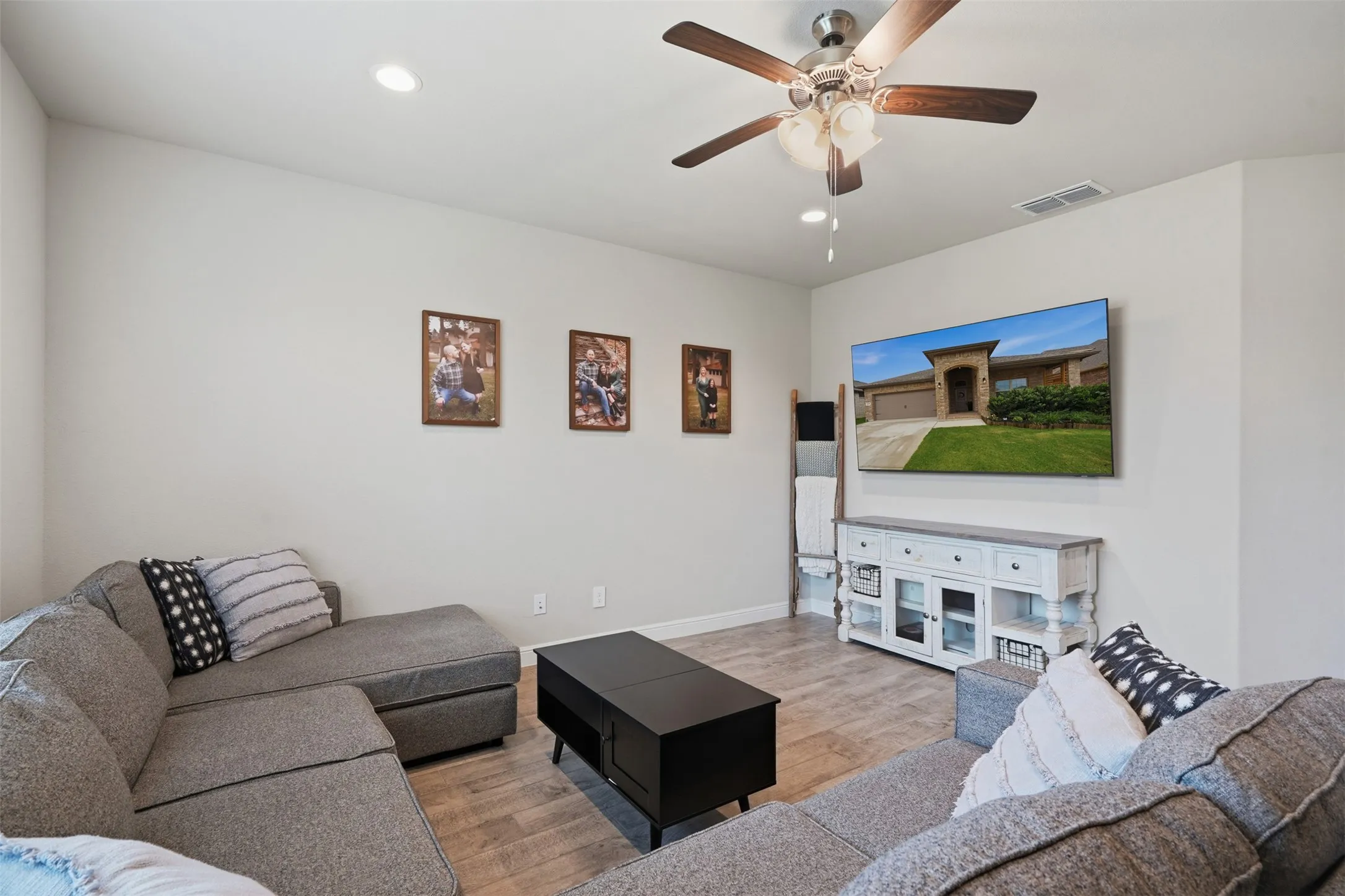 Single Family Residence For Sale in Wise County , 2220 Dyre Drive, Haslet, Texas 76052, 4 Bedroom, 2 Bathroom, 2 Garage spaces, 1,848 Sqft, built in 2024, mls#21304304, Real Estate Agent in Haslet, Homes For Sale in Wise county, Homes For Sale in Haslet, Realtor in Haslet Texas, Real Estate Brokerage Independent Realty Texas, Luminita Cordes Realtor