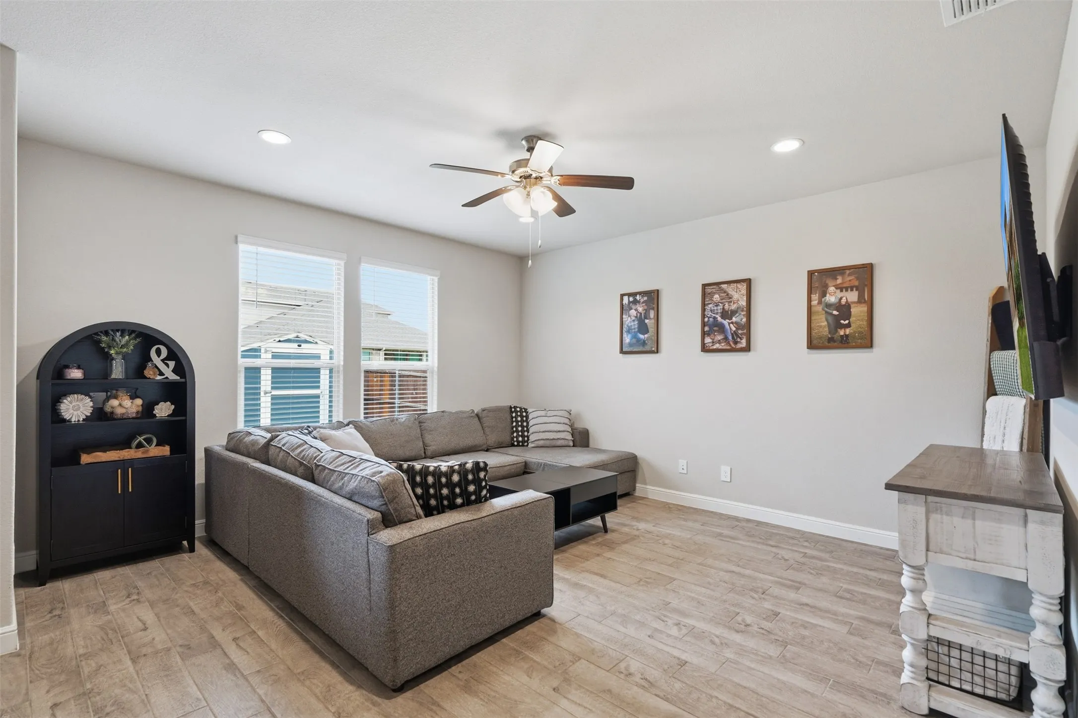 Single Family Residence For Sale in Wise County , 2220 Dyre Drive, Haslet, Texas 76052, 4 Bedroom, 2 Bathroom, 2 Garage spaces, 1,848 Sqft, built in 2024, mls#21304304, Real Estate Agent in Haslet, Homes For Sale in Wise county, Homes For Sale in Haslet, Realtor in Haslet Texas, Real Estate Brokerage Independent Realty Texas, Luminita Cordes Realtor