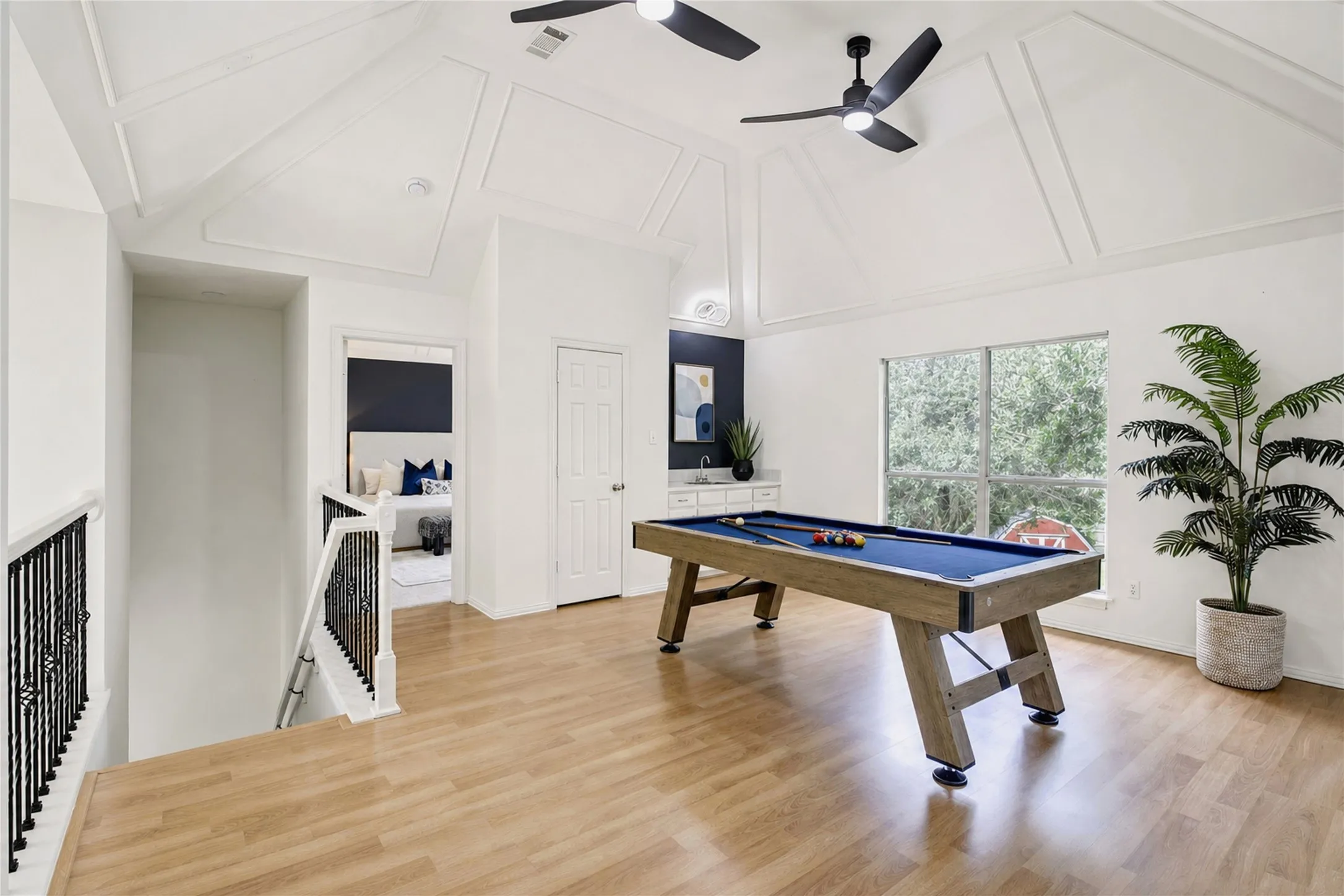 Single Family Residence For Sale in Tarrant County , 948 Tealwood Drive, Keller, Texas 76248, 4 Bedroom, 4 Bathroom, 2 Garage spaces, 2,842 Sqft, built in 1992, mls#21308198, Real Estate Agent in Keller, Homes For Sale in Tarrant county, Homes For Sale in Keller, Realtor in Keller Texas, Real Estate Brokerage Independent Realty Texas, Luminita Cordes Realtor