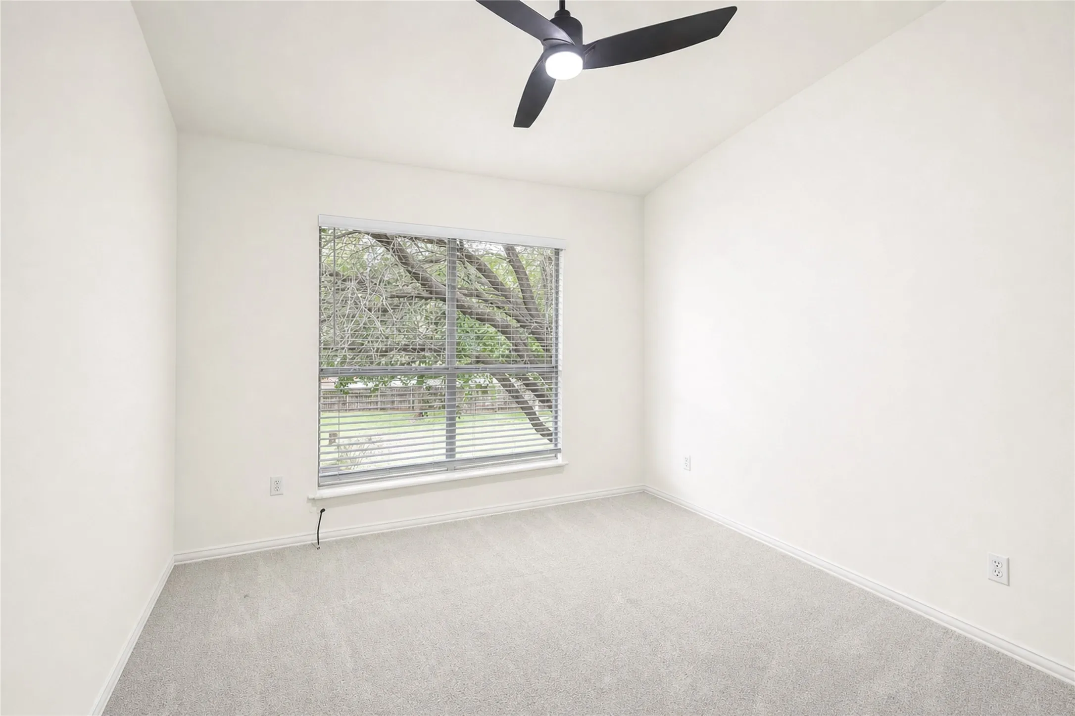 Single Family Residence For Sale in Tarrant County , 948 Tealwood Drive, Keller, Texas 76248, 4 Bedroom, 4 Bathroom, 2 Garage spaces, 2,842 Sqft, built in 1992, mls#21308198, Real Estate Agent in Keller, Homes For Sale in Tarrant county, Homes For Sale in Keller, Realtor in Keller Texas, Real Estate Brokerage Independent Realty Texas, Luminita Cordes Realtor