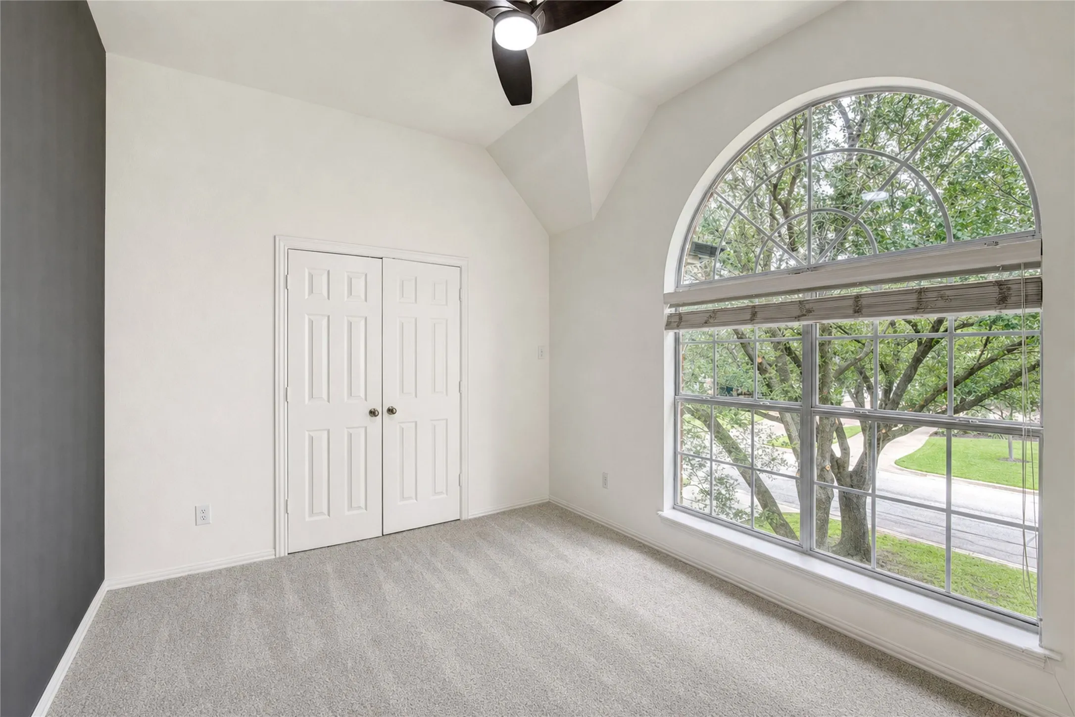 Single Family Residence For Sale in Tarrant County , 948 Tealwood Drive, Keller, Texas 76248, 4 Bedroom, 4 Bathroom, 2 Garage spaces, 2,842 Sqft, built in 1992, mls#21308198, Real Estate Agent in Keller, Homes For Sale in Tarrant county, Homes For Sale in Keller, Realtor in Keller Texas, Real Estate Brokerage Independent Realty Texas, Luminita Cordes Realtor